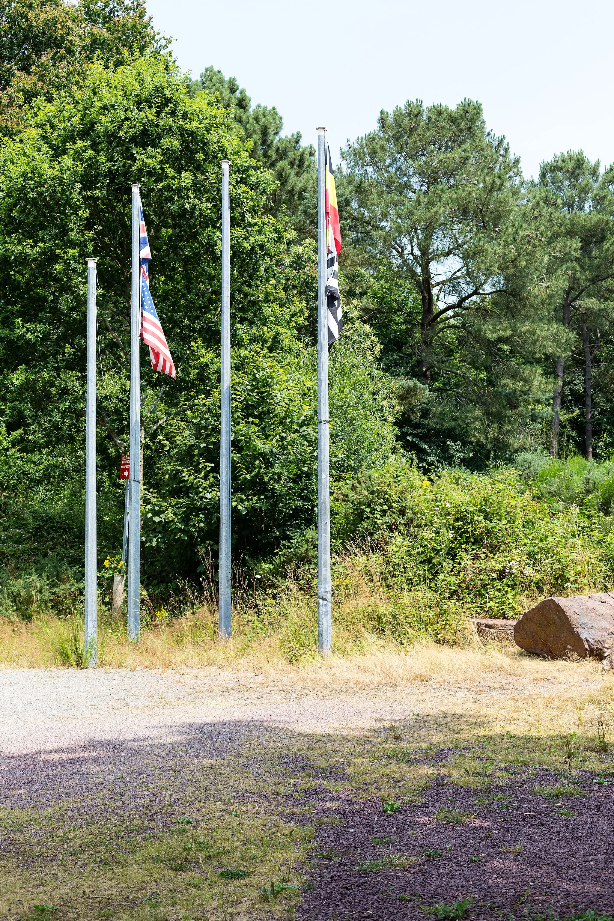 Photo showing: Mémorial du camp d'aviation de Point-Clos, Gaël, France