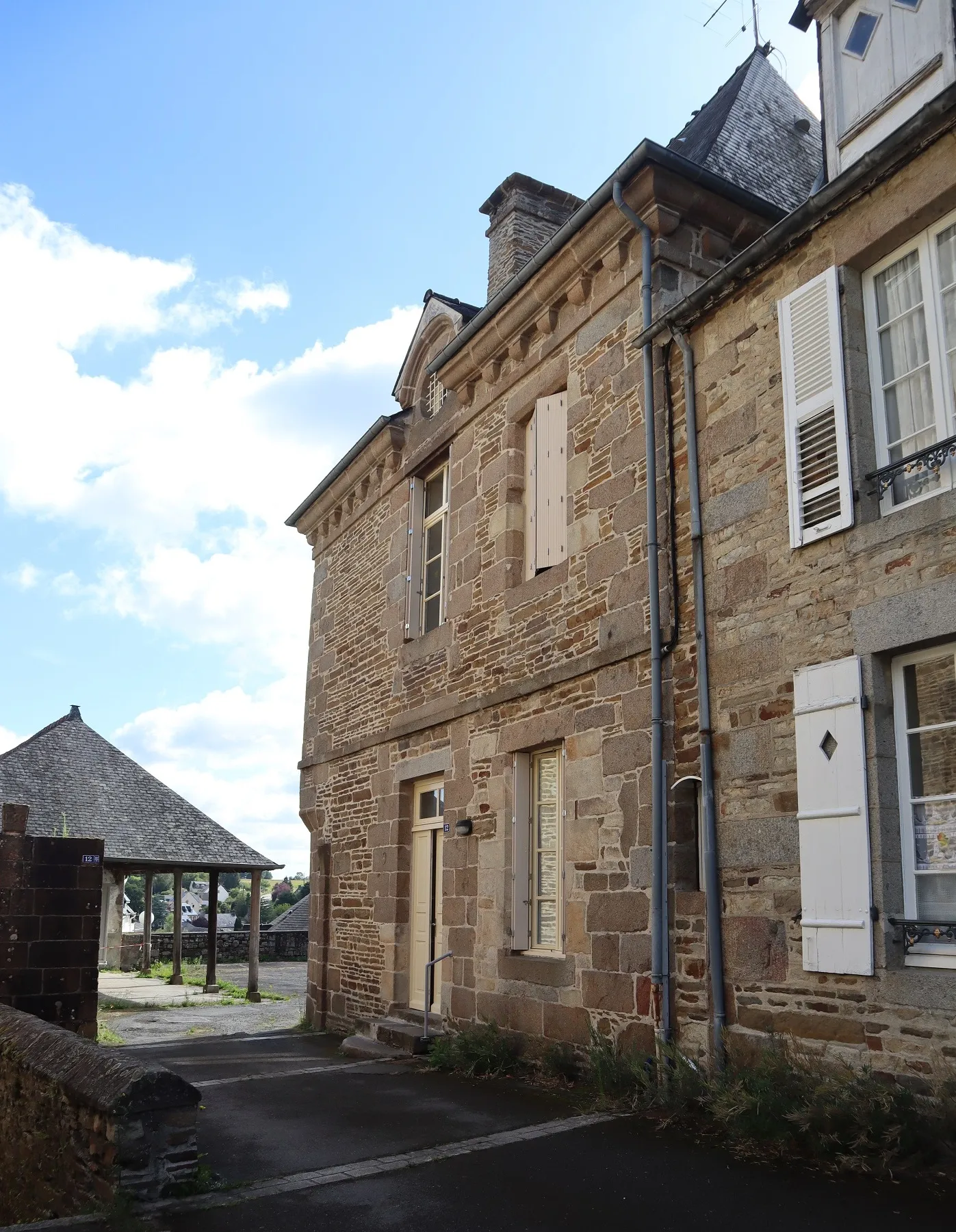 Photo showing: Maison sise 12 rue de l'Aumaillerie, commune d'Antrain (35).