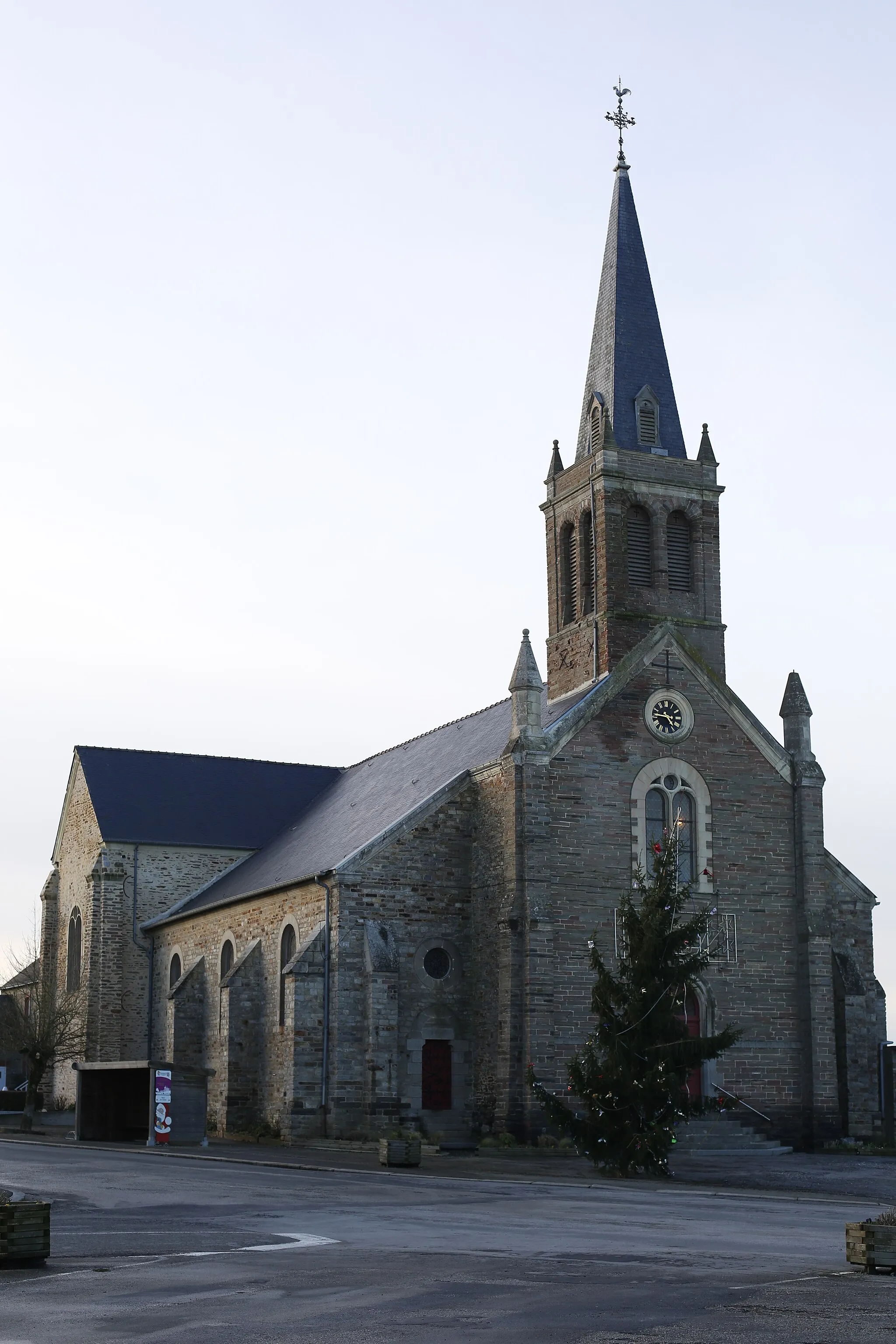 Photo showing: Church of Ercé-en-Lamée.