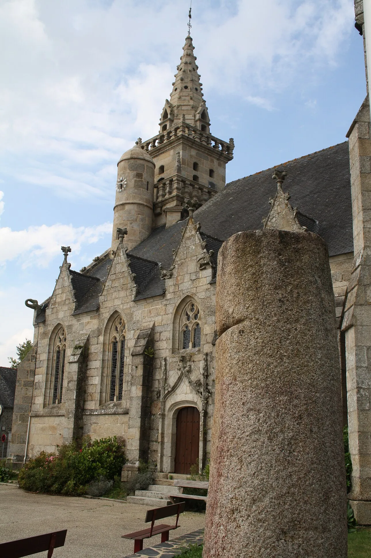 Photo showing: This building is indexed in the base Mérimée, a database of architectural heritage maintained by the French Ministry of Culture, under the reference PA00089318 .