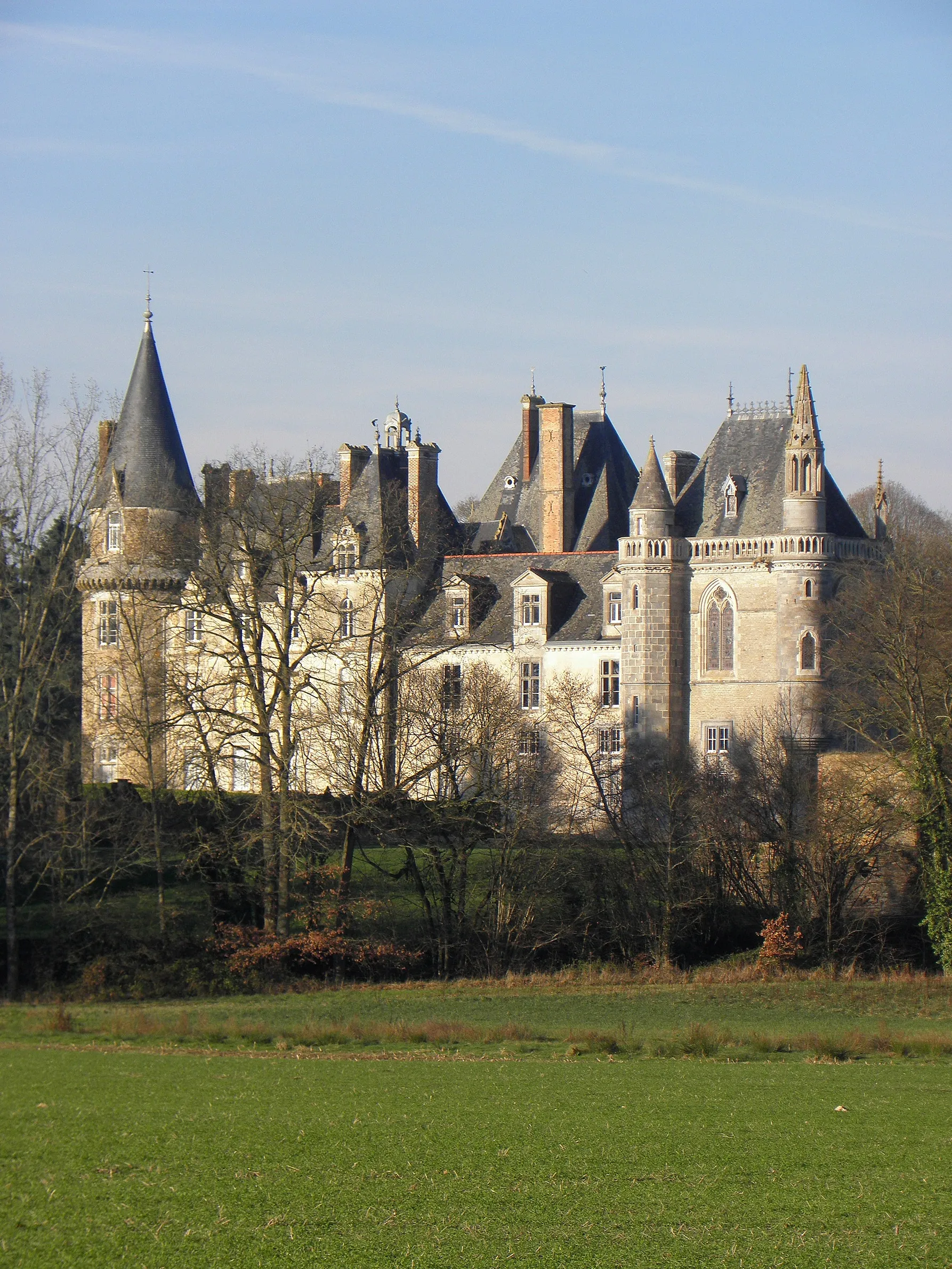 Photo showing: Façade sud du château du Plessis en Argentré-du-Plessis (35).