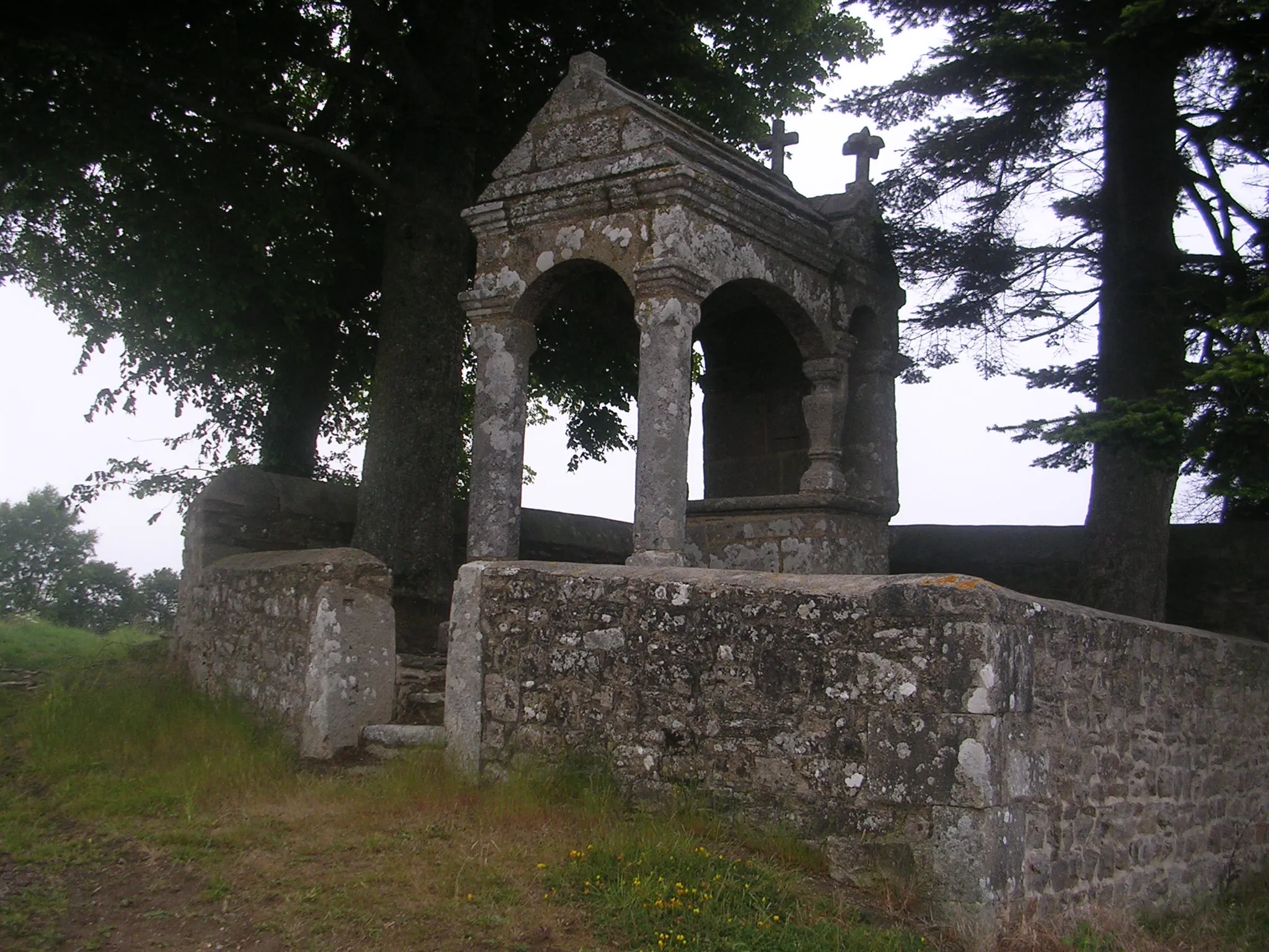 Photo showing: This building is classé au titre des monuments historiques de la France. It is indexed in the base Mérimée, a database of architectural heritage maintained by the French Ministry of Culture, under the reference PA00089524 .