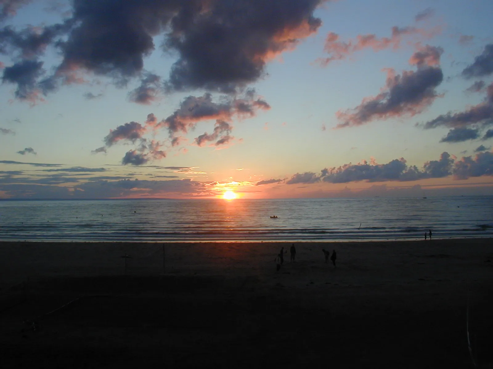 Photo showing: Coucher de soleil sur la plage de Val-André, Côte-d'Armor, Bretagne nord / Sunset at he beach of Val-André on the edge au north Britanny (English Channel)