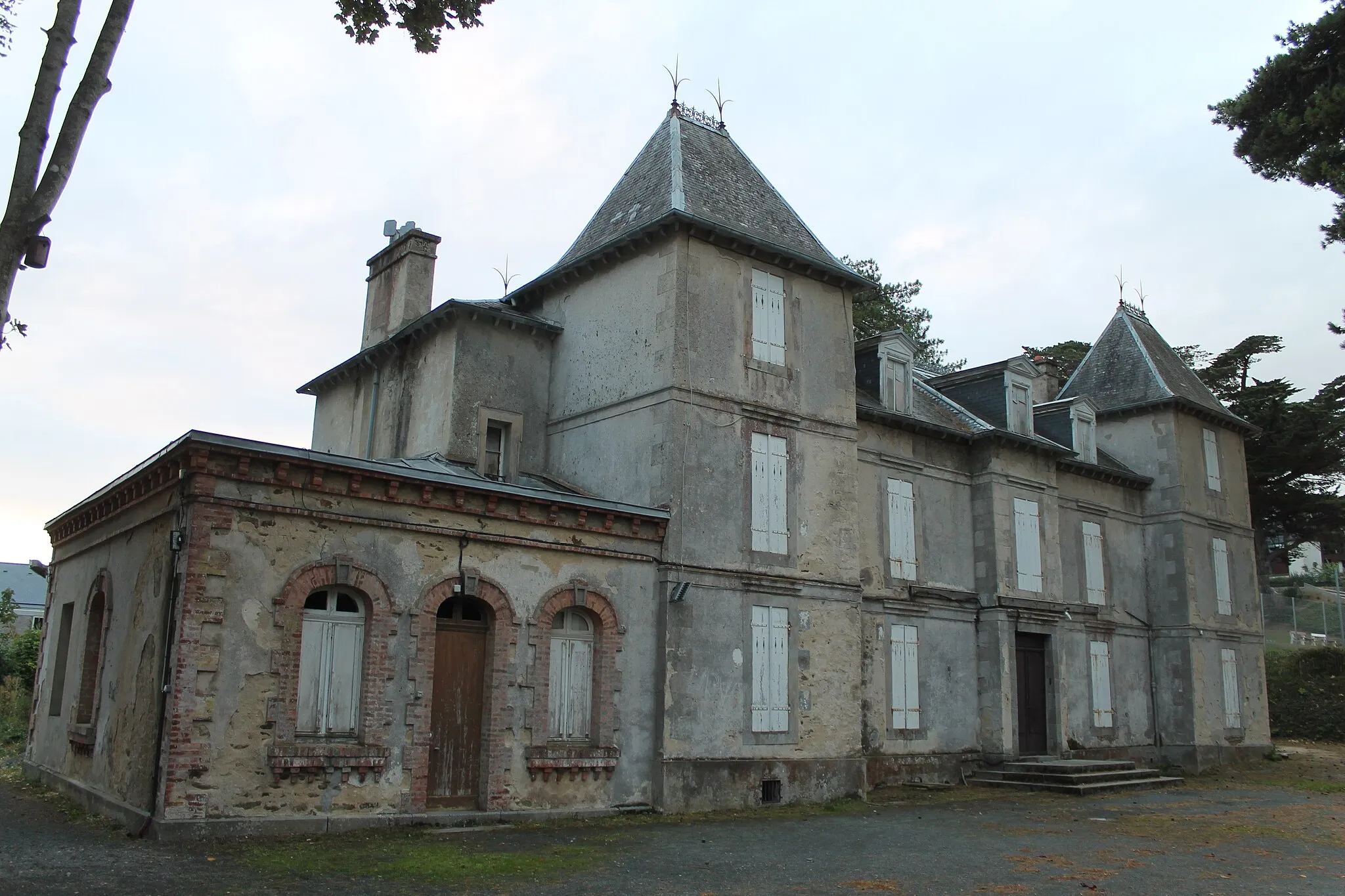 Photo showing: Pléneuf-Val-André - Château Charner ou Amirauté