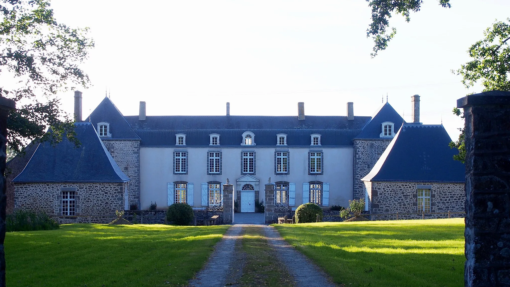 Photo showing: Juvigné (Pays de la Loire, France). Le château du Feu.