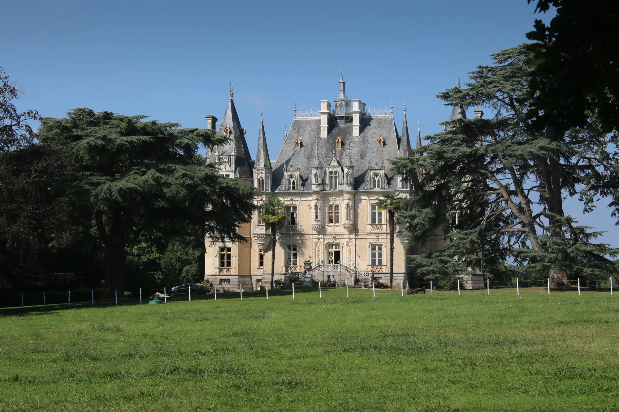 Photo showing: This building is indexed in the base Mérimée, a database of architectural heritage maintained by the French Ministry of Culture, under the reference PA35000029 .