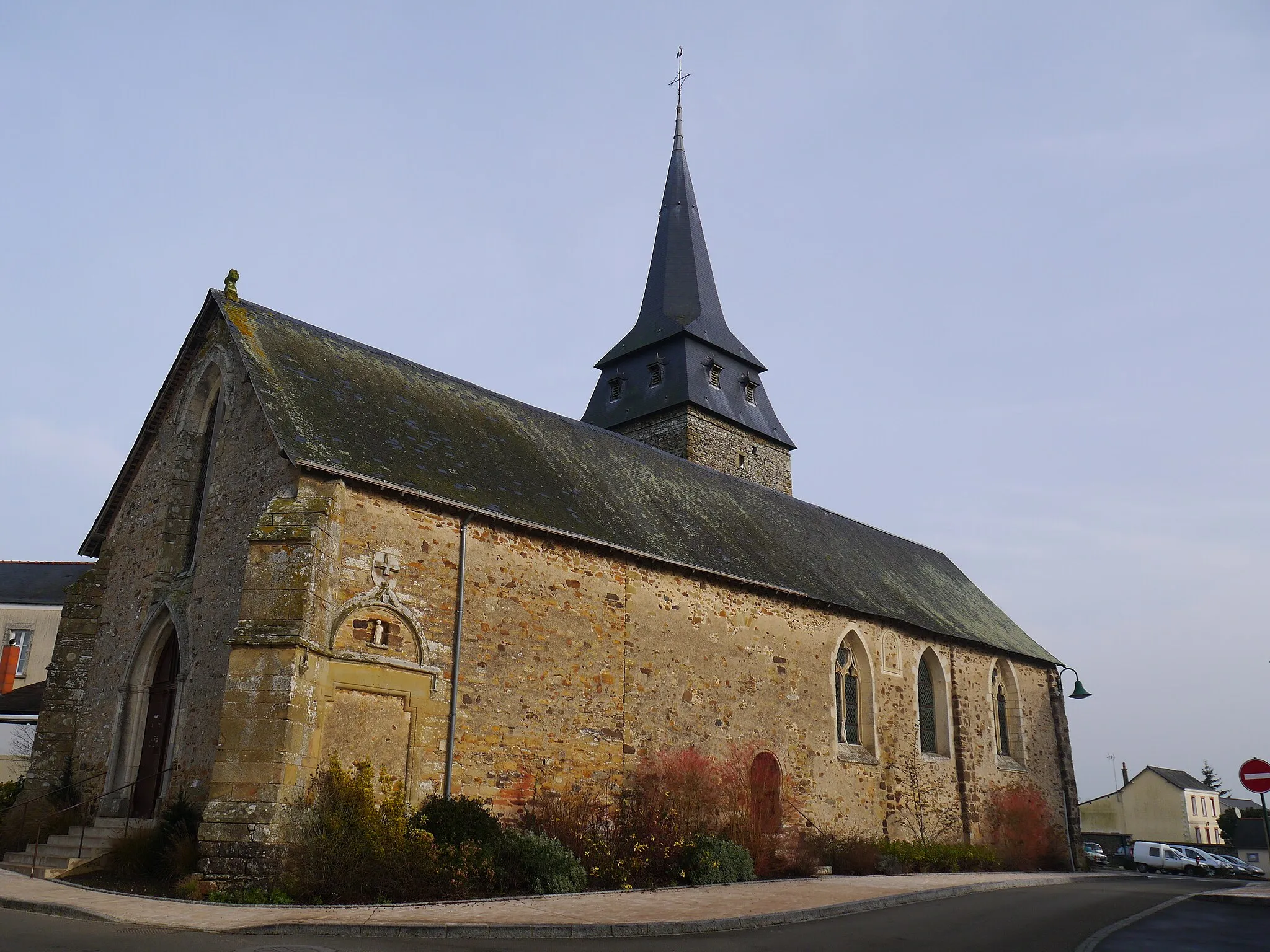 Photo showing: L'église Saint-Aubin.