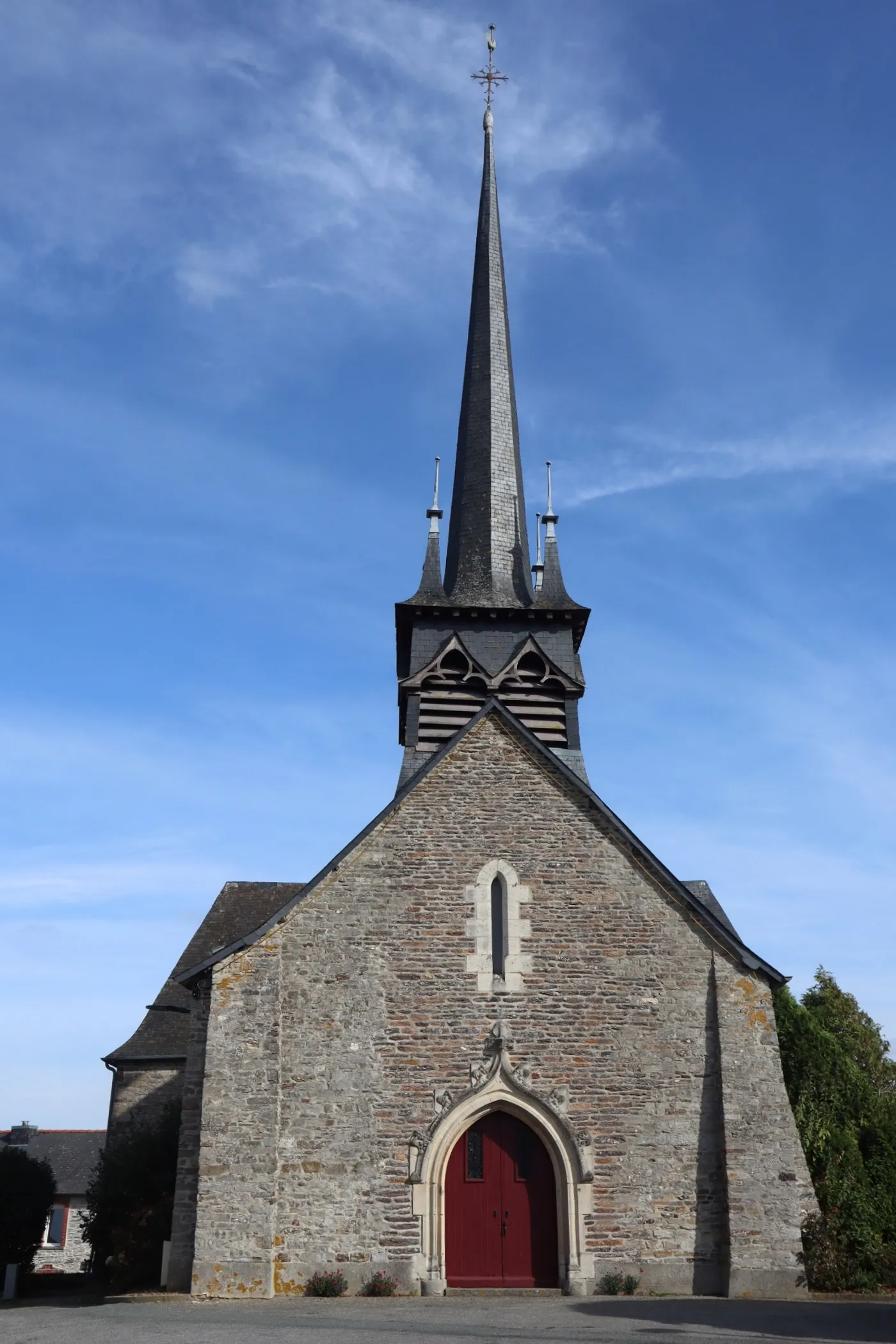 Photo showing: Façade occidentale de l'église Sainte-Colombe de Sainte-Colombe (35).