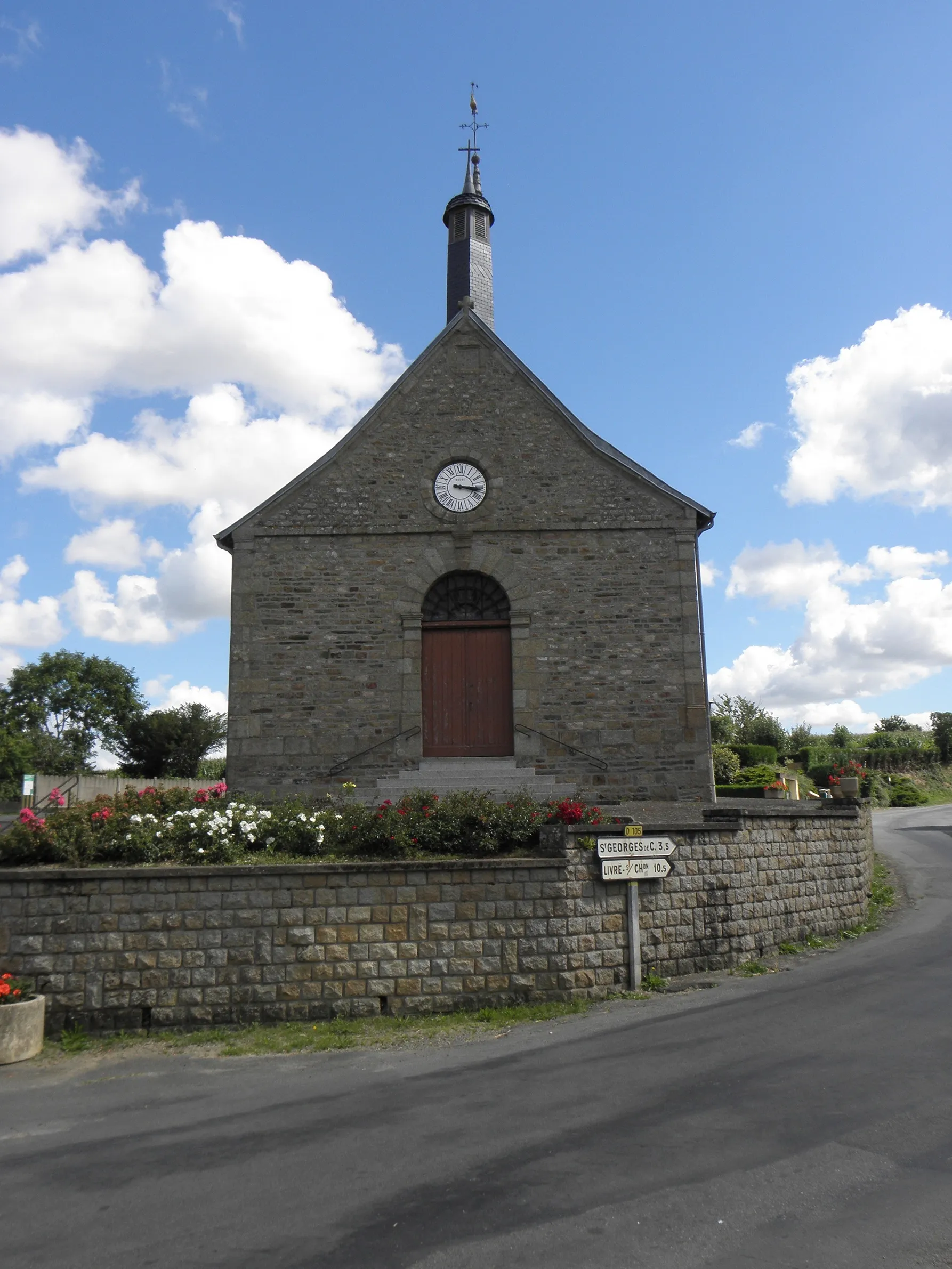 Photo showing: Église Saint-Martin de Vendel (35). Façade occidentale.