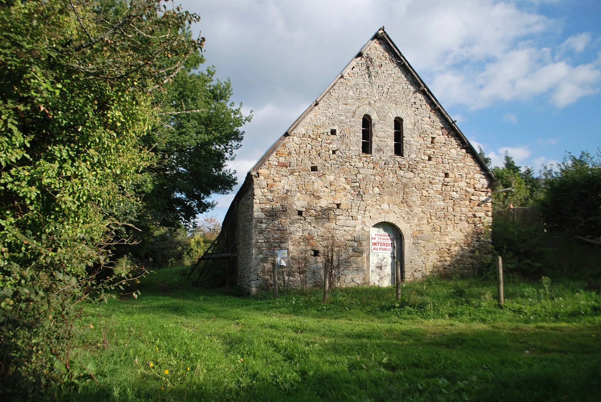 Photo showing: This building is inscrit au titre des monuments historiques de la France. It is indexed in the base Mérimée, a database of architectural heritage maintained by the French Ministry of Culture, under the reference PA00135271 .