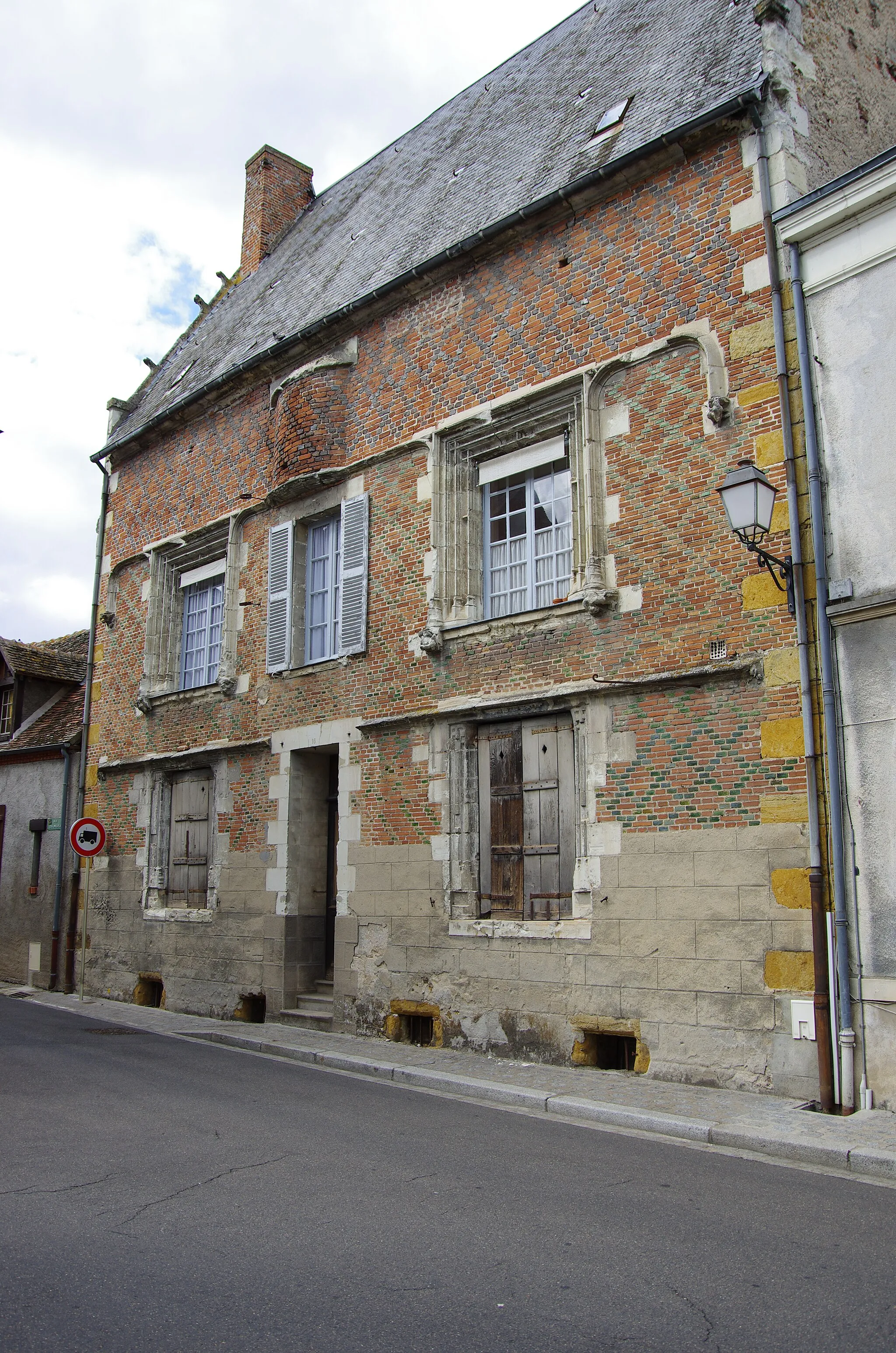 Photo showing: This building is classé au titre des monuments historiques de la France. It is indexed in the base Mérimée, a database of architectural heritage maintained by the French Ministry of Culture, under the reference PA00098558 .