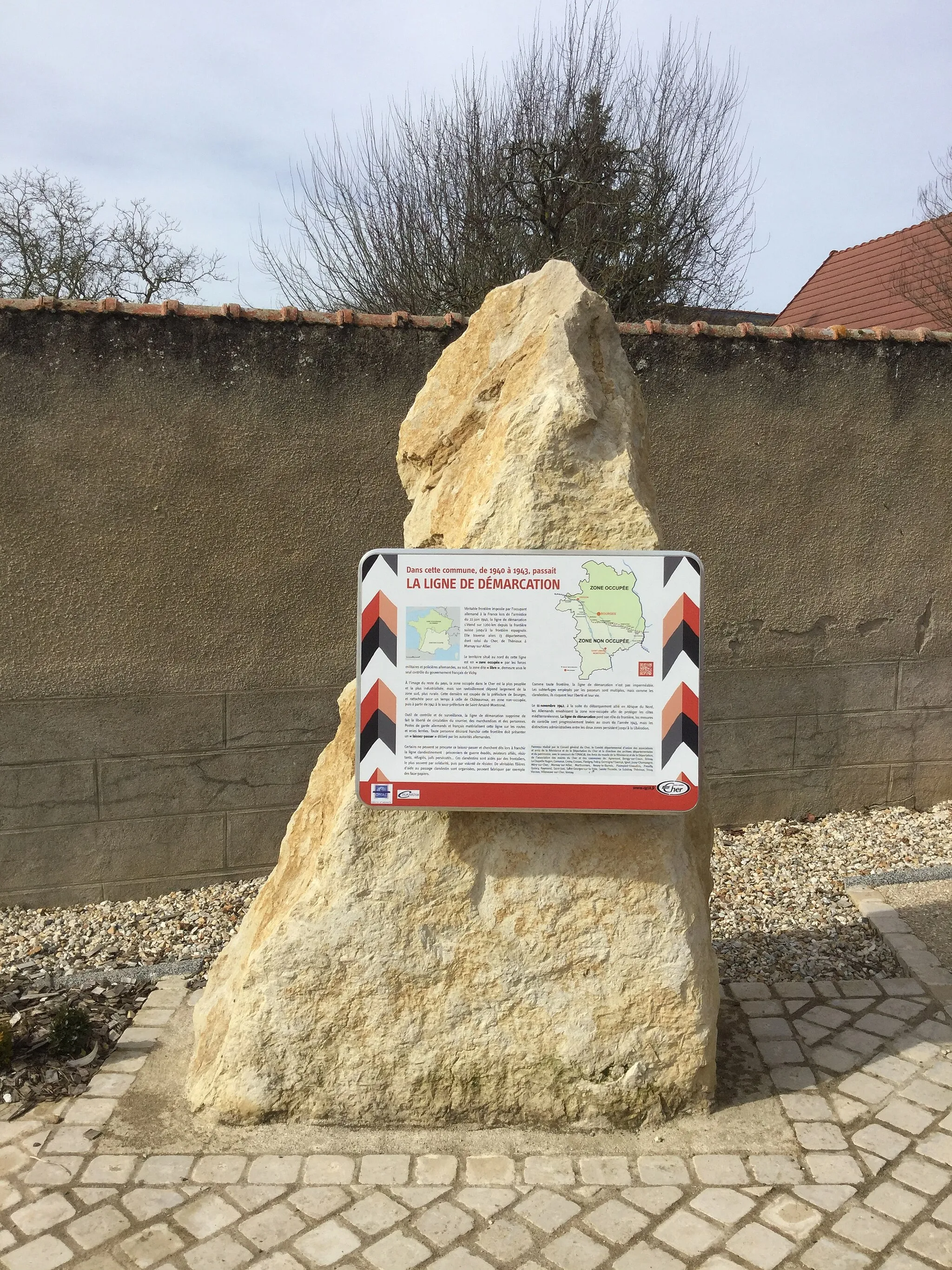 Photo showing: Panneau de la ligne de démarcation à Cornusse
