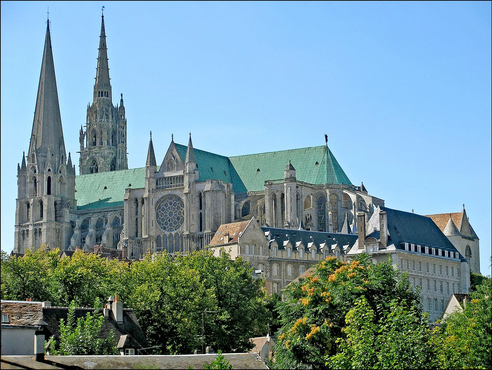 Photo showing: Chartres Cathedral (Notre-Dame de Chartres), High Gothic (1194-1260), Chartres, France