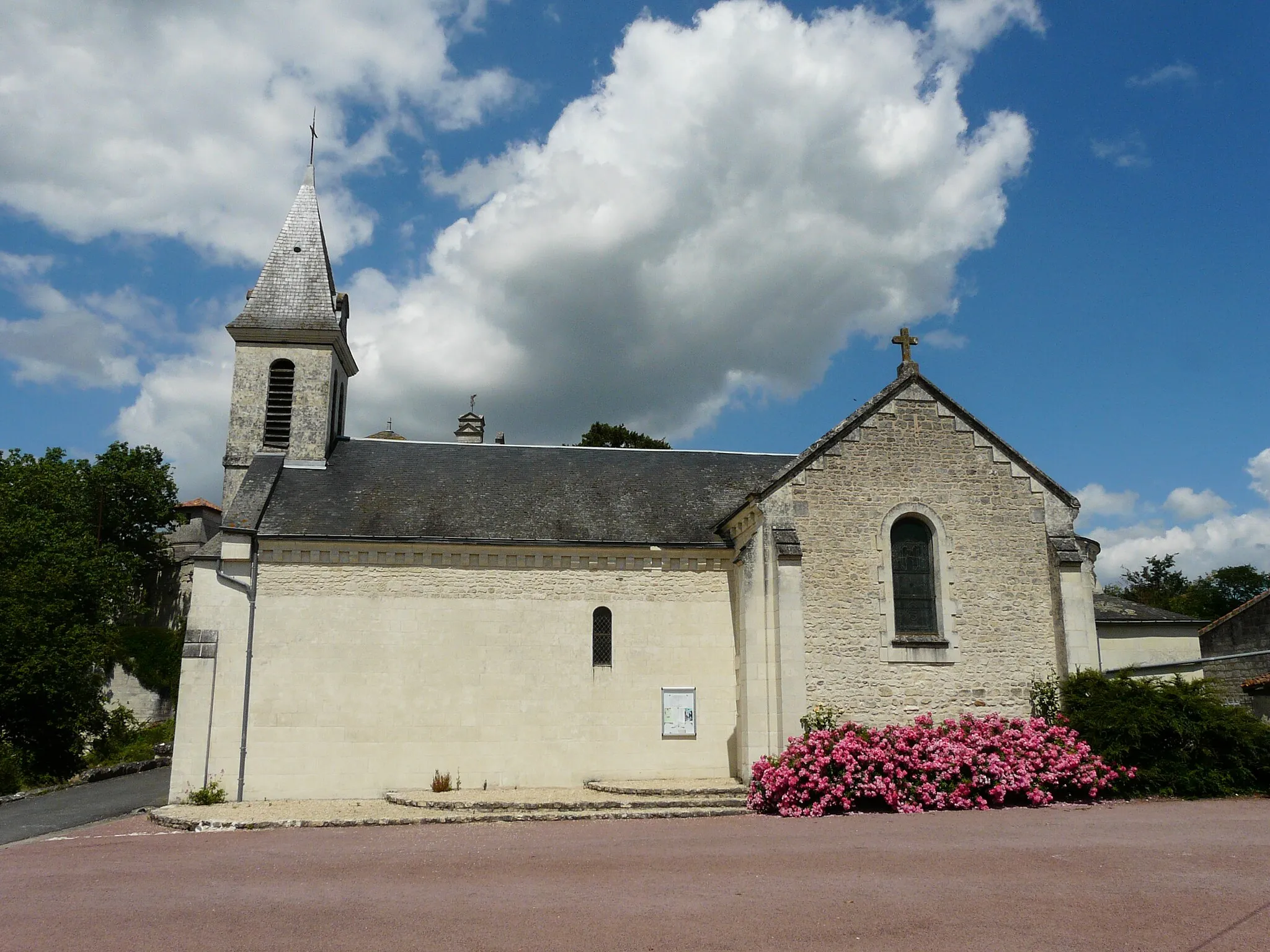 Photo showing: L'église Saint-Léonard, Ranton, Vienne, France