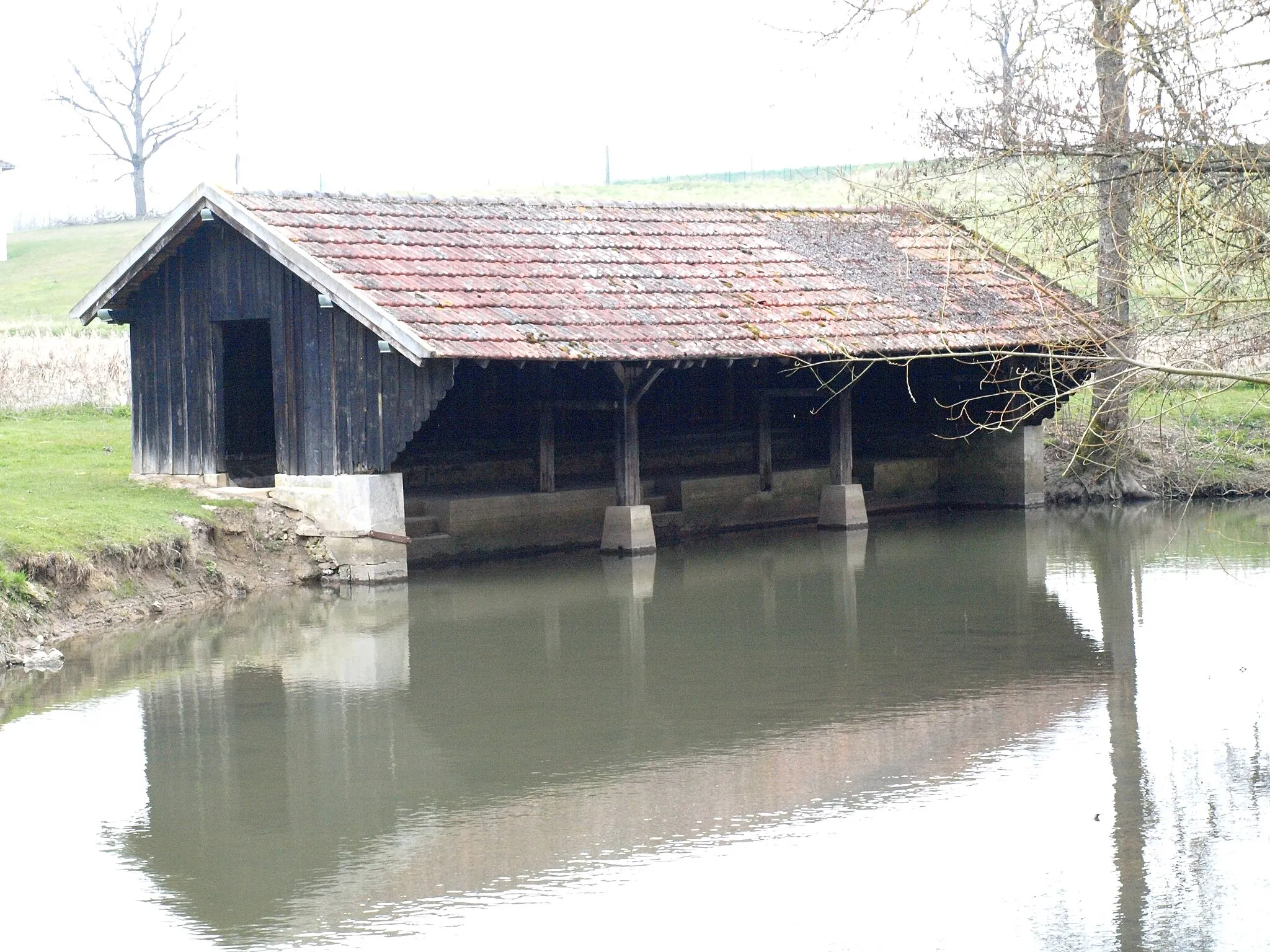 Photo showing: Bazoches-sur-le-Betz (Loiret, France) , lavoir sur le Betz