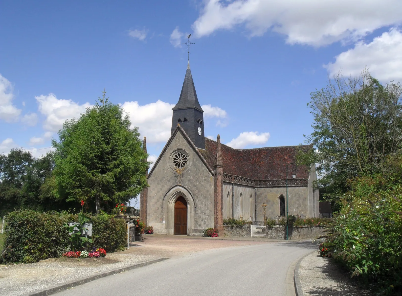 Photo showing: St. Firmin Church in Normandel, Orne, France