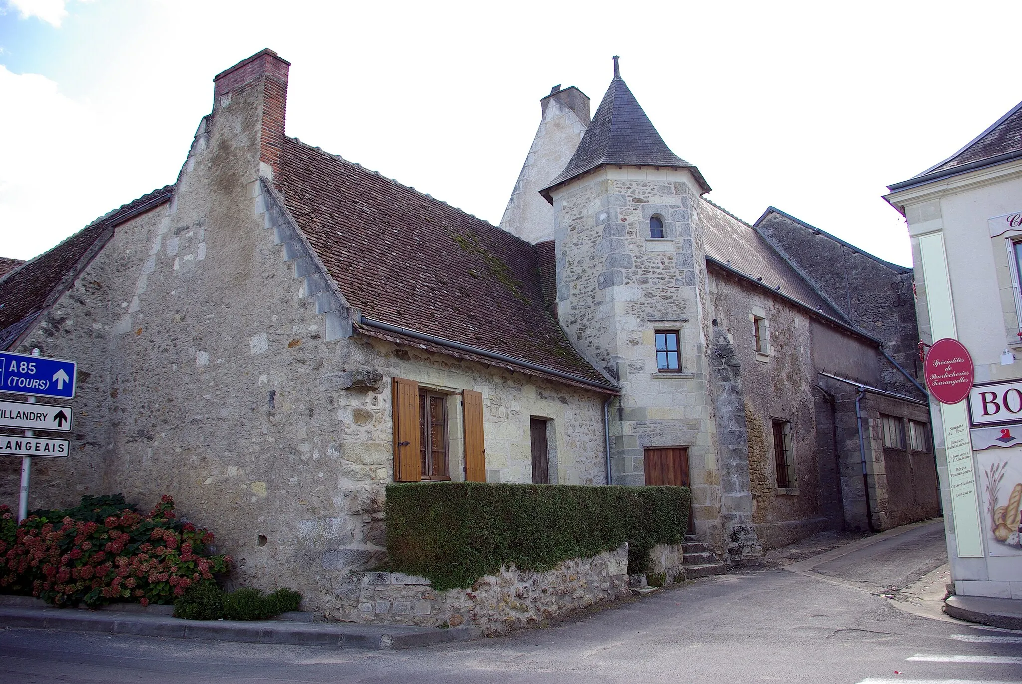 Photo showing: Ancien hôtel des voyageurs du XVIe siècle à Lignières-de-Touraine.