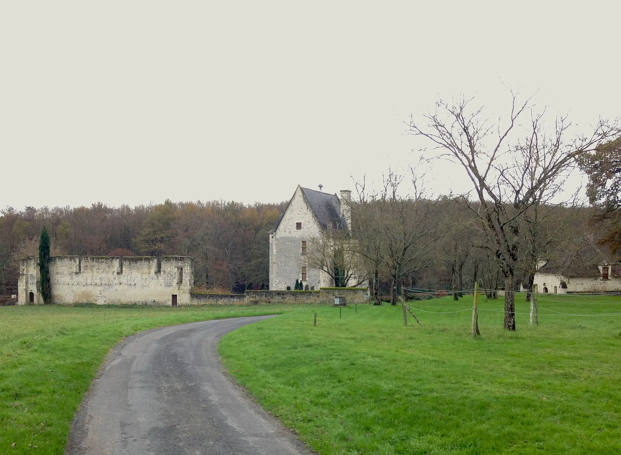 Photo showing: Abbaye de Turpenay