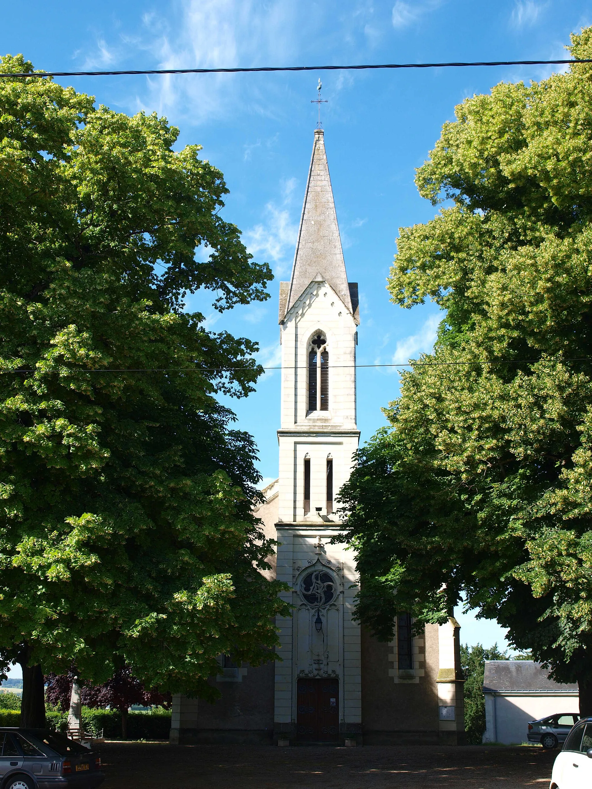 Photo showing: Trogues (Indre-et-Loire, France) , l'église.