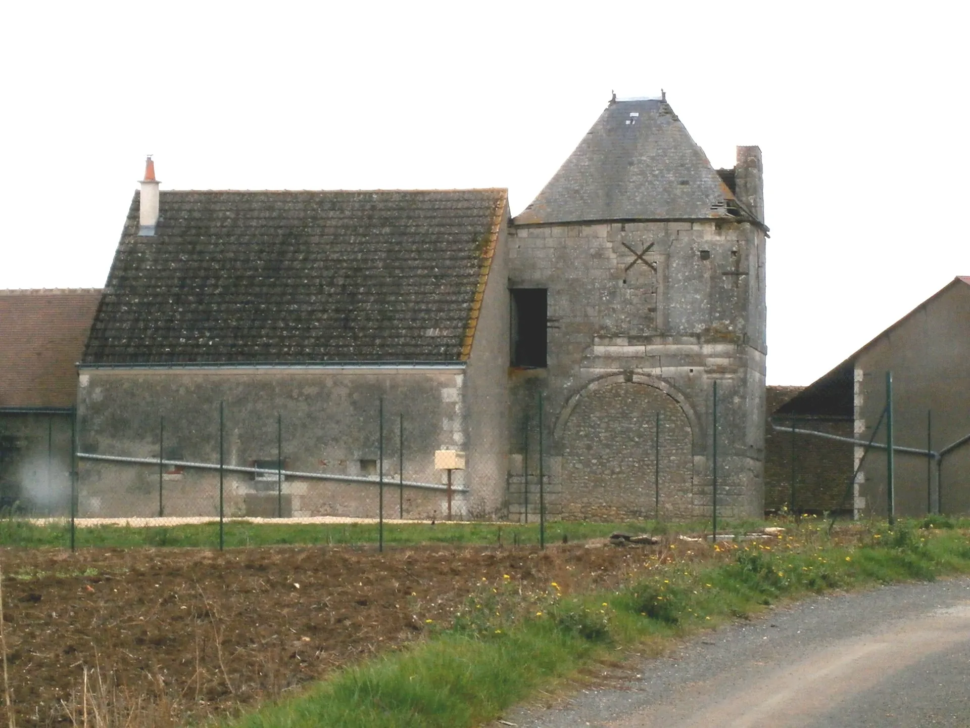 Photo showing: ferme d'Hommes à Sublaines