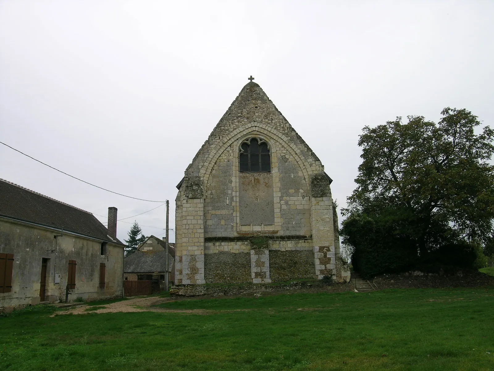 Photo showing: Église Saint-Pierre d'Artins