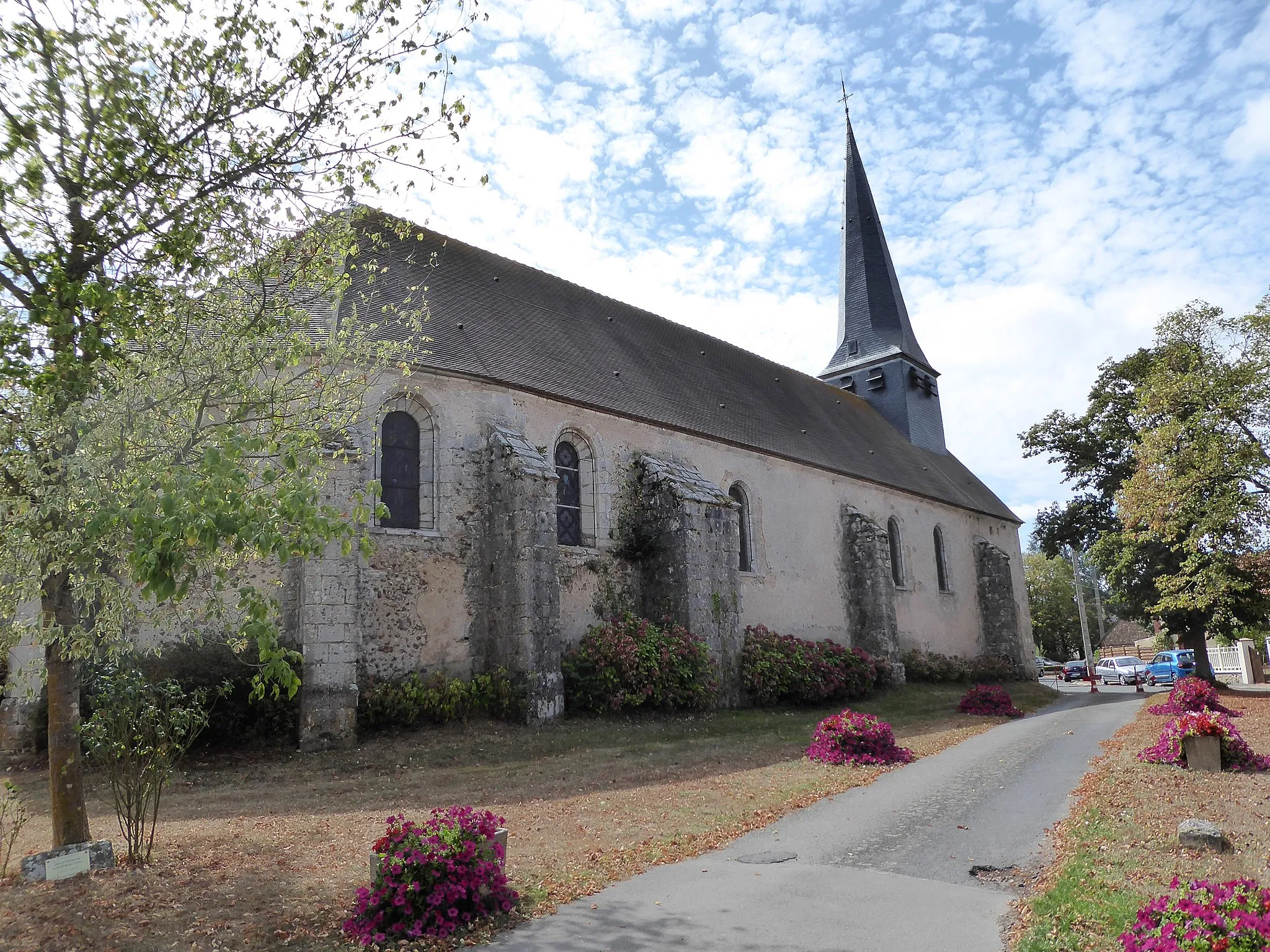 Photo showing: Mur nord de l'église Saint-Loup, la Bourdinière-Saint-Loup, Eure-et-Loir, France.