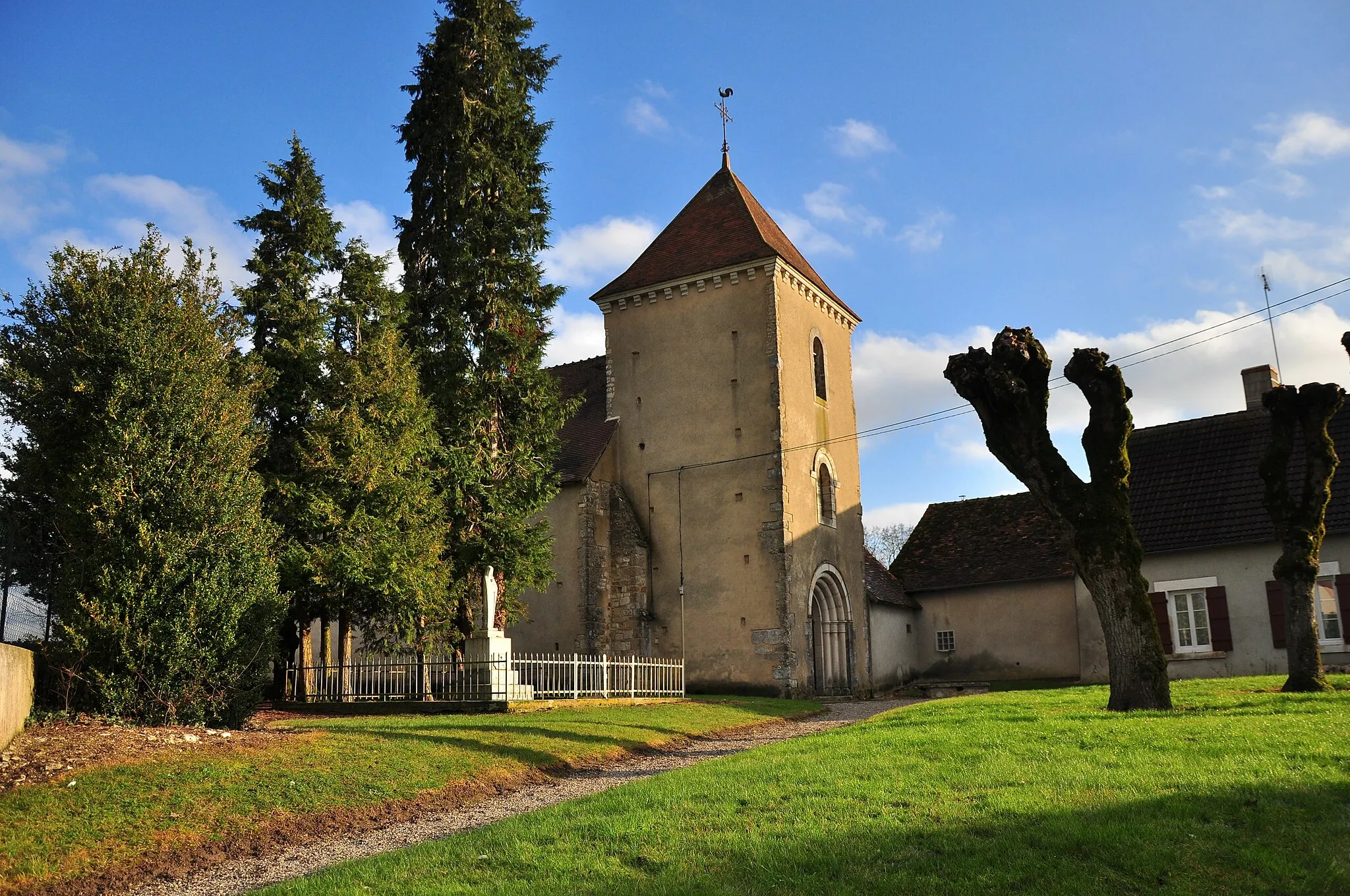 Photo showing: La Chapelle-Orthemale (Indre) - Eglise