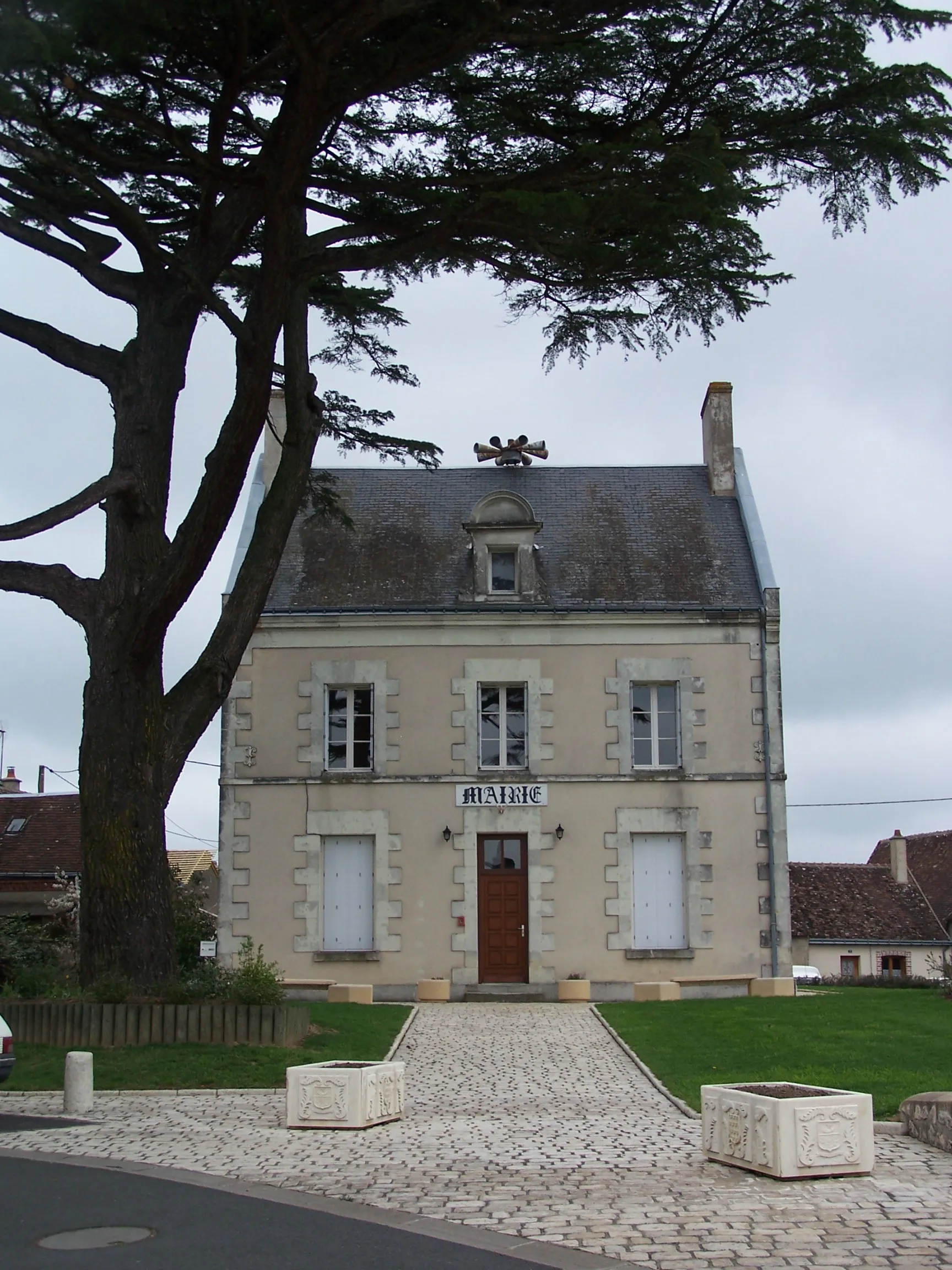 Photo showing: La mairie de Monthodon (Indre-et-Loire, France)