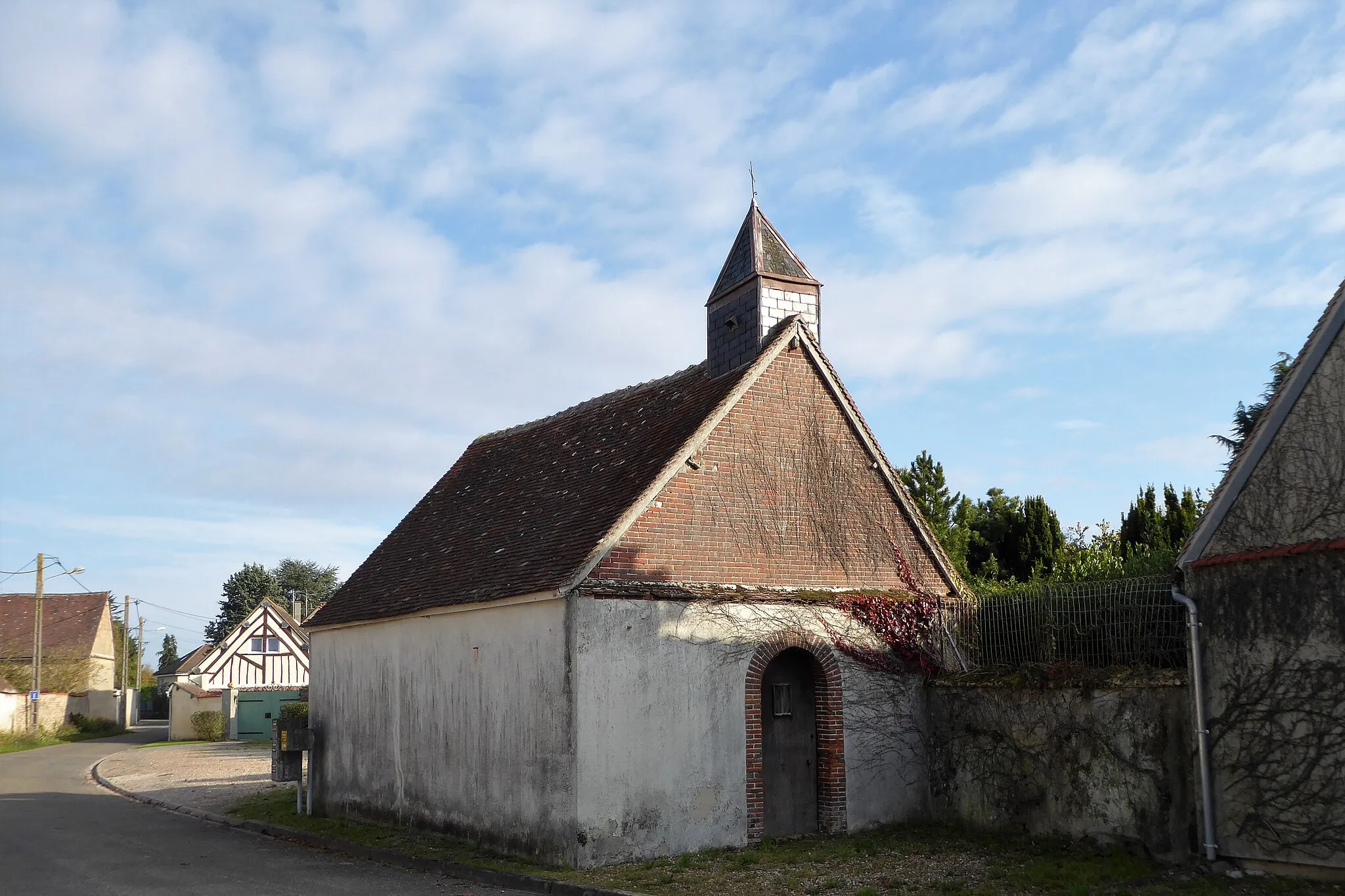 Photo showing: chapelle Notre-Dame-du-Bon-Raisin, Mondétour, Boullay-les-Deux-Églises, Eure-et-Loir, France.