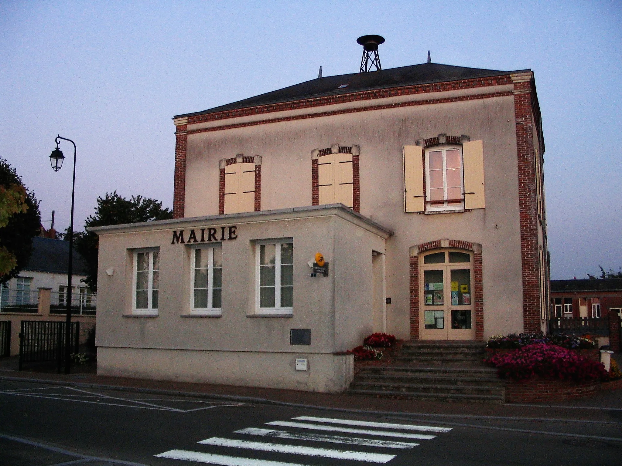 Photo showing: The town hall of Châtillon-en-Dunois, Eure-et-Loir, France
