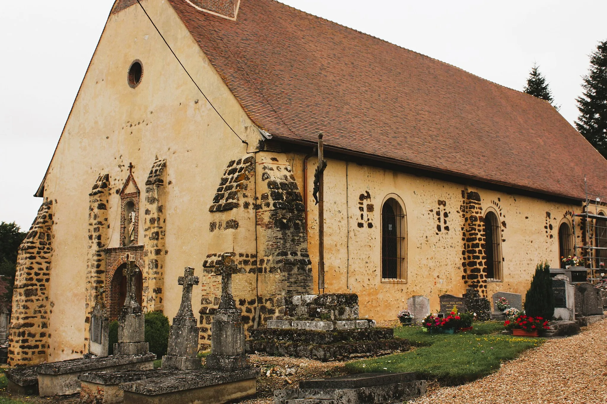 Photo showing: La Puisaye -  Eglise Saint-Jean-Baptiste
Vue du Sud-Ouest