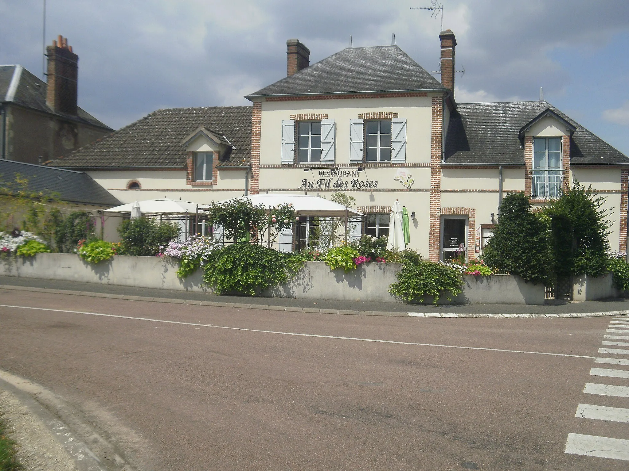 Photo showing: Restaurant Au Fil des Roses