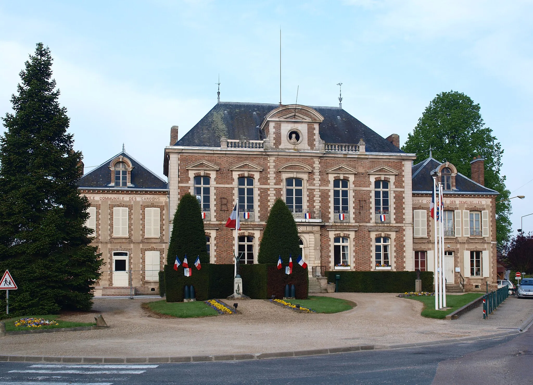 Photo showing: Chéroy (Yonne, France)