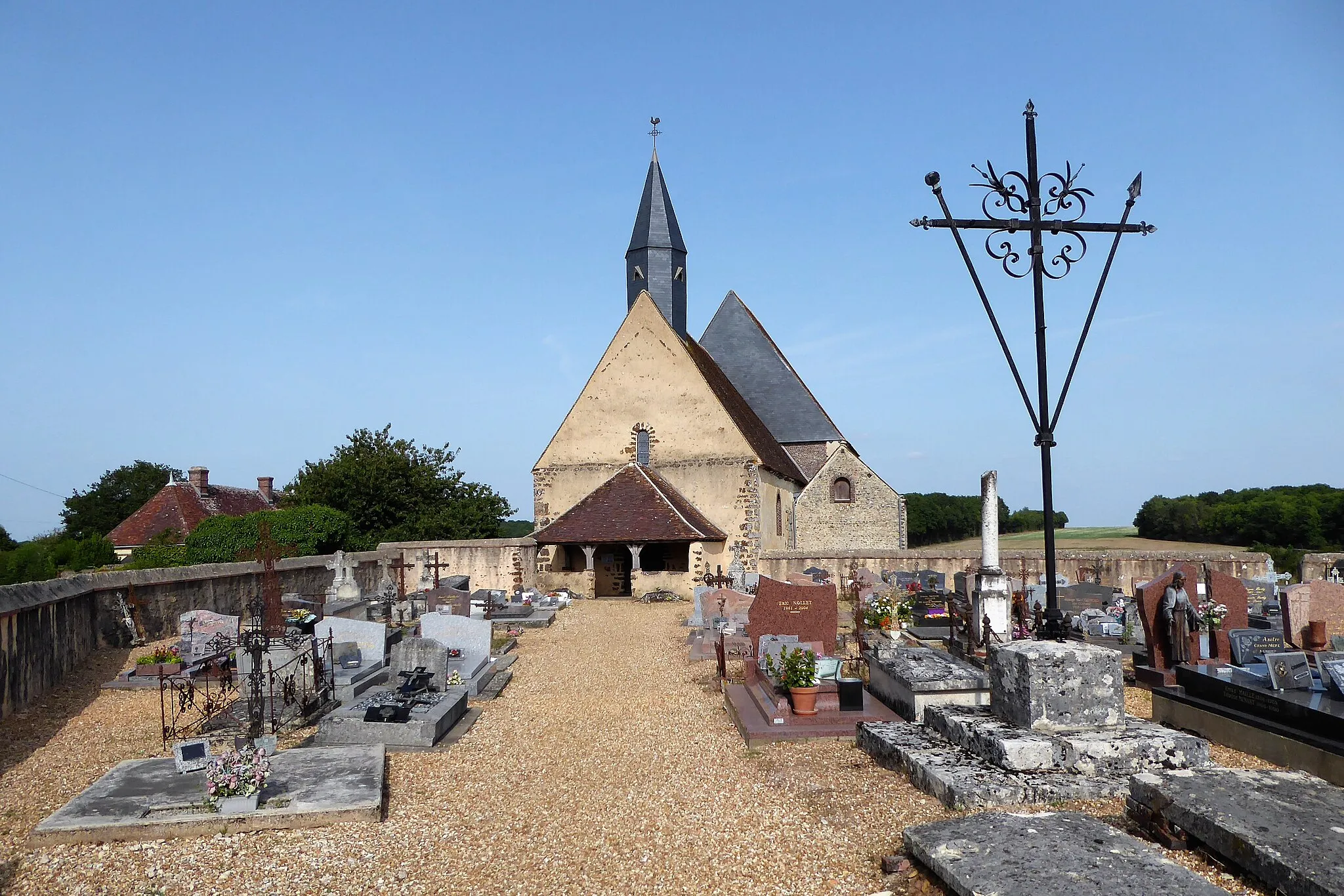 Photo showing: église Saint-Maurice, Friaize, Eure-et-Loir, France.