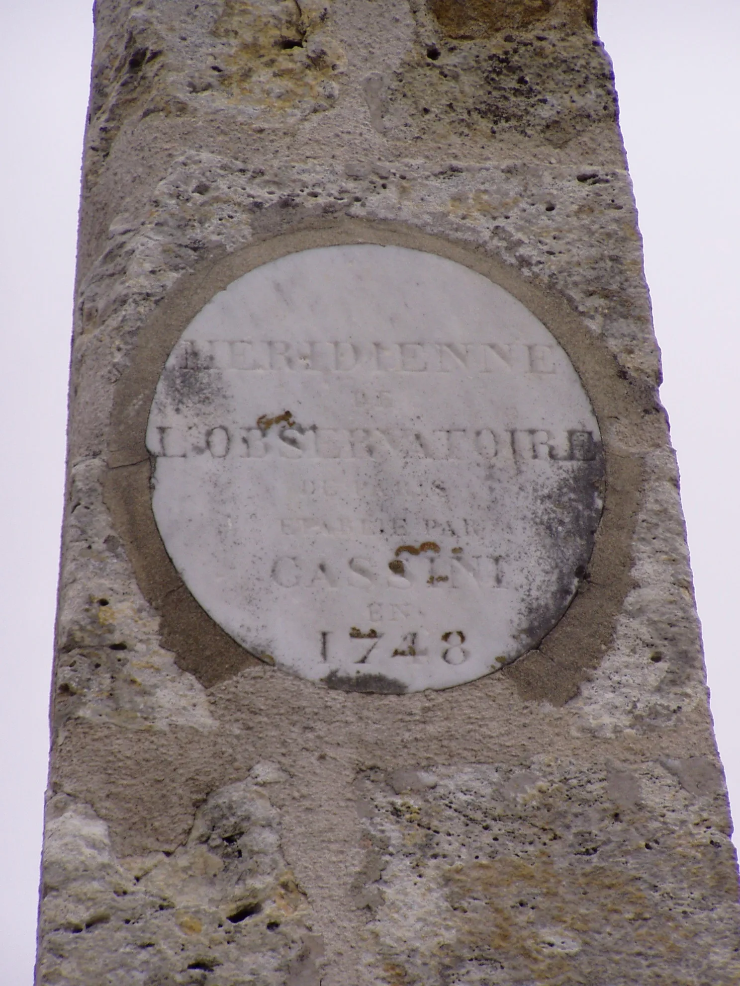 Photo showing: Détail du monument signalant le méridien de Paris à Manchecourt (Loiret) France