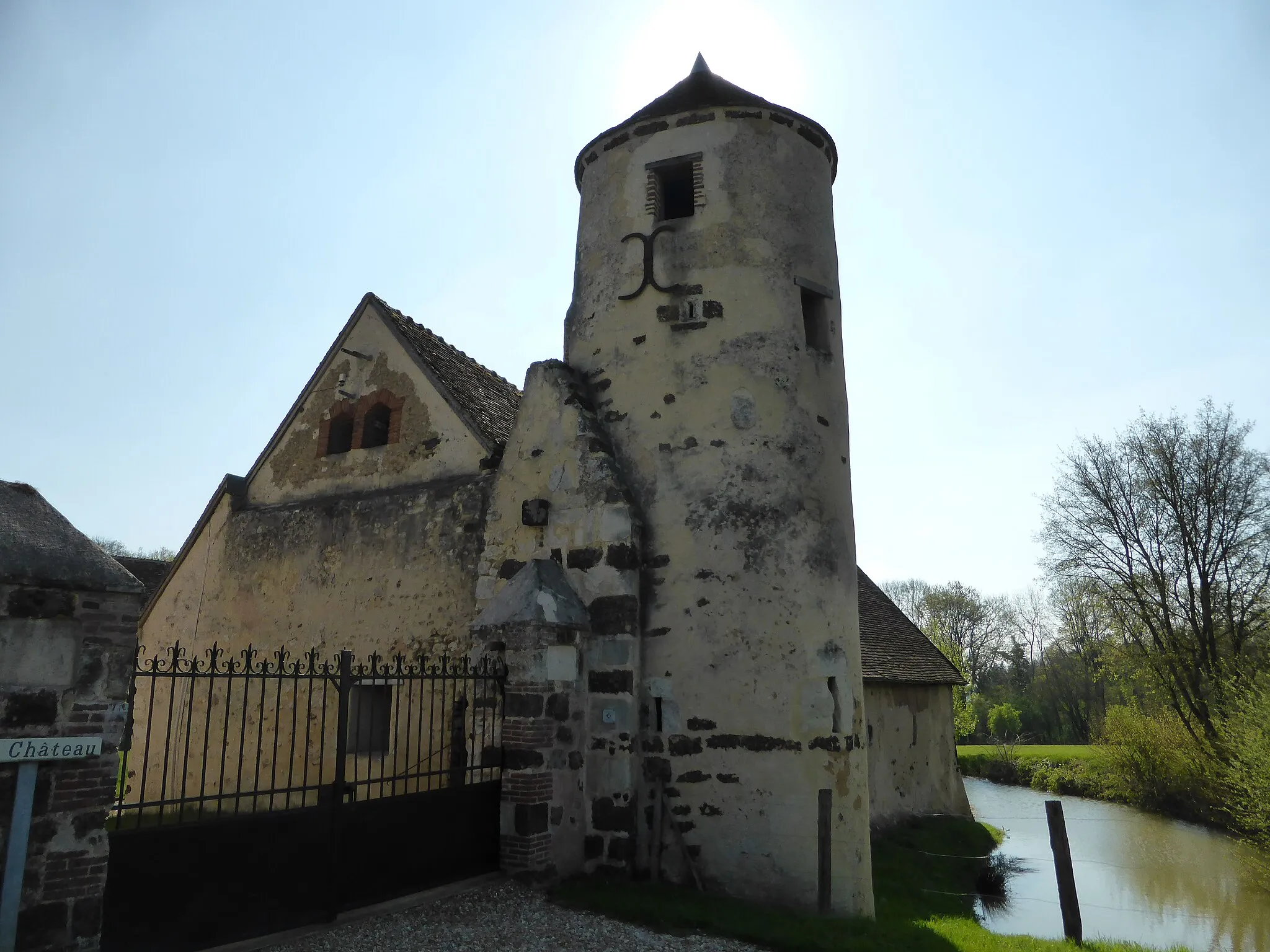 Photo showing: Vieux château de Montireau, en Eure-et-loir.