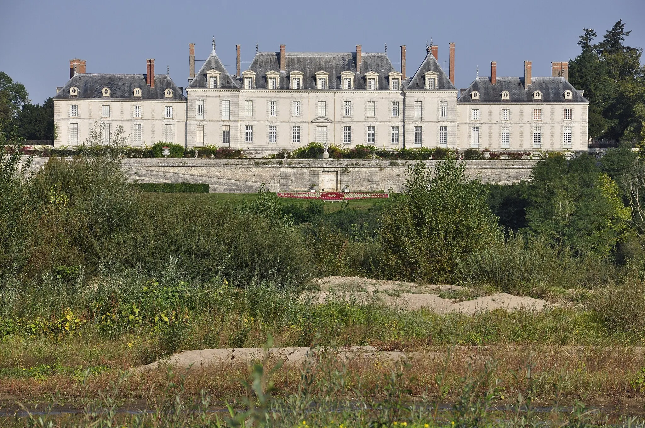 Photo showing: This building is classé au titre des monuments historiques de la France. It is indexed in the base Mérimée, a database of architectural heritage maintained by the French Ministry of Culture, under the reference PA00098477 .