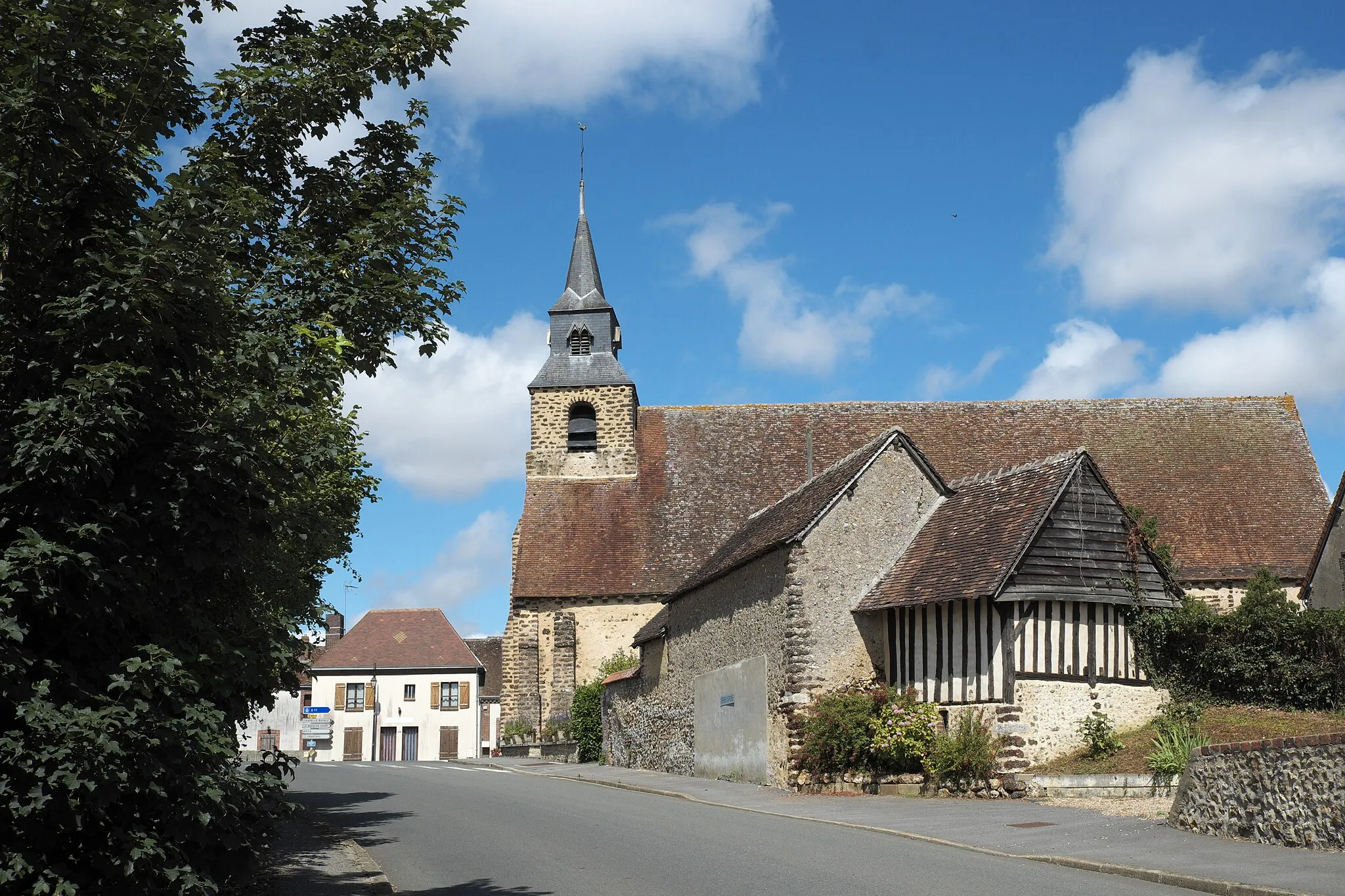 Photo showing: Katholische Kirche Sainte-Anne in Le Gault-du-Perche im Département Loir-et-Cher (Centre-Val de Loire/Frankreich)