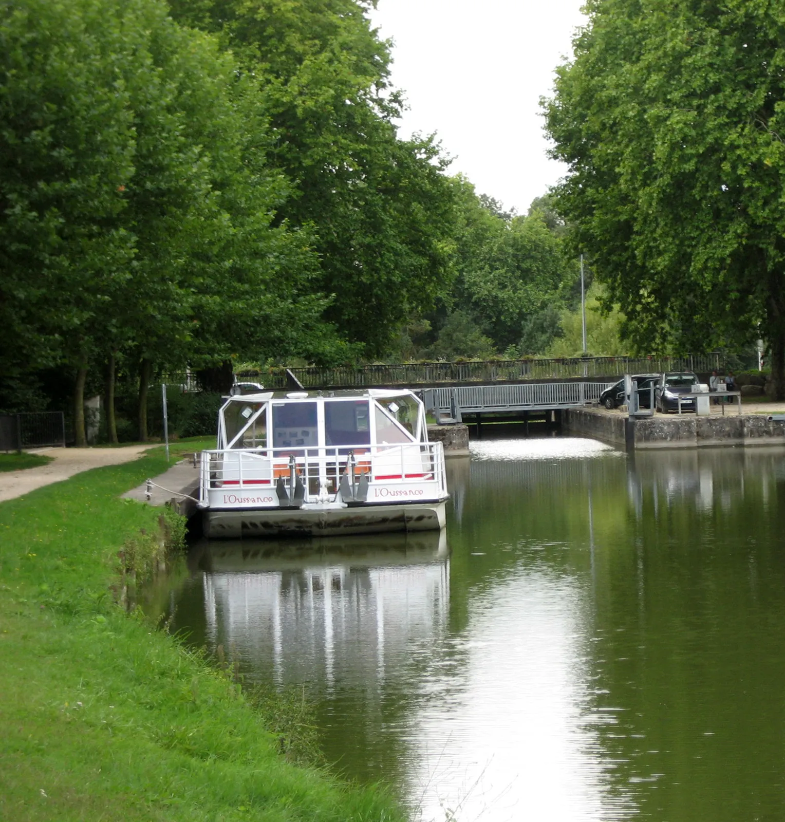 Photo showing: Canal d'Orléans , écluse de Pont-aux-Moines. Mardié , département du Loiret, France.