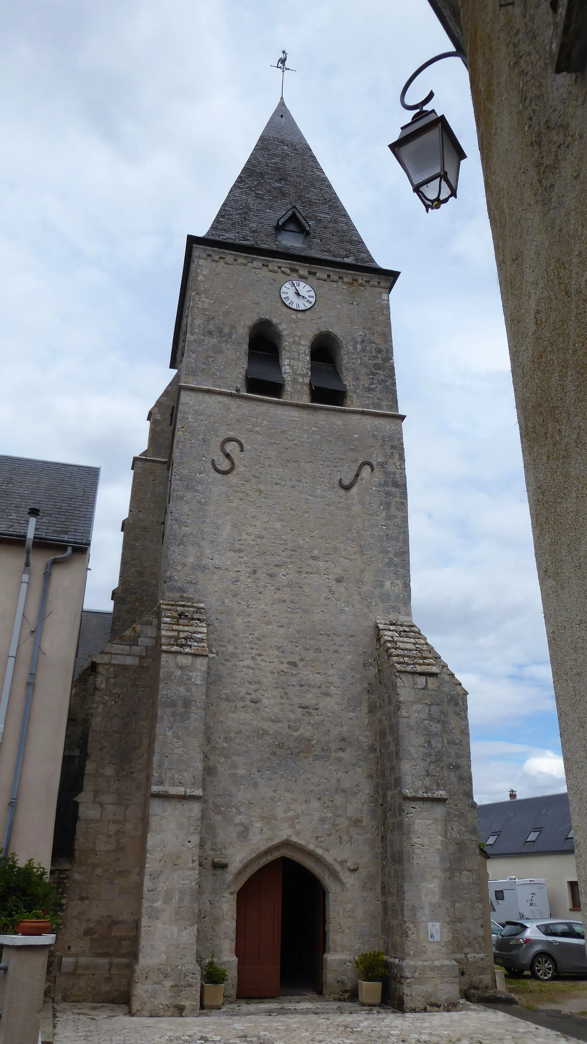 Photo showing: Clocher-tour de l'église Saint-Liphard de Terminiers, Eure-et-Loir, France.