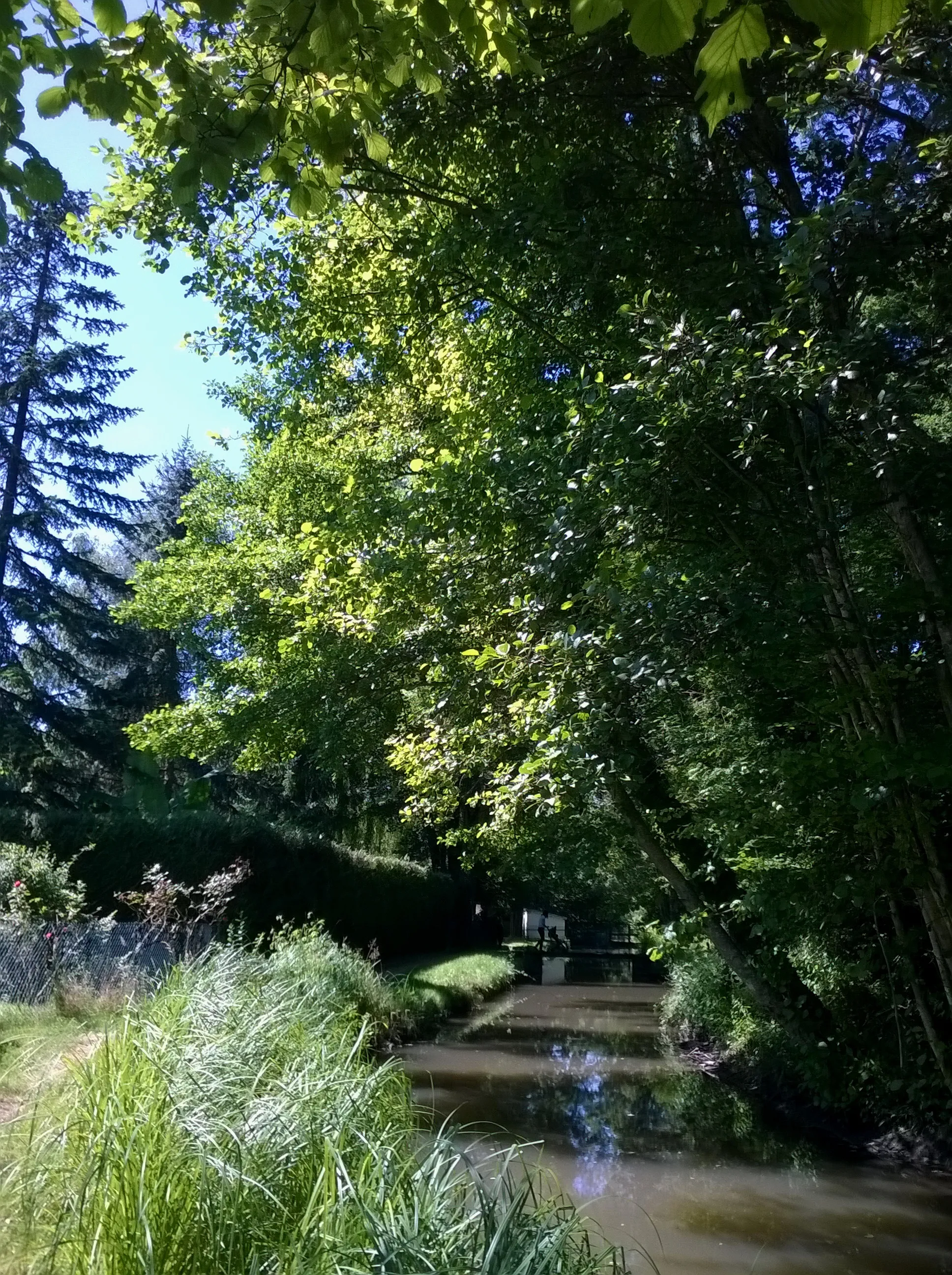 Photo showing: Eure-Et- Loir Droue-Sur-Drouette La Drouette Lumieres 08072016