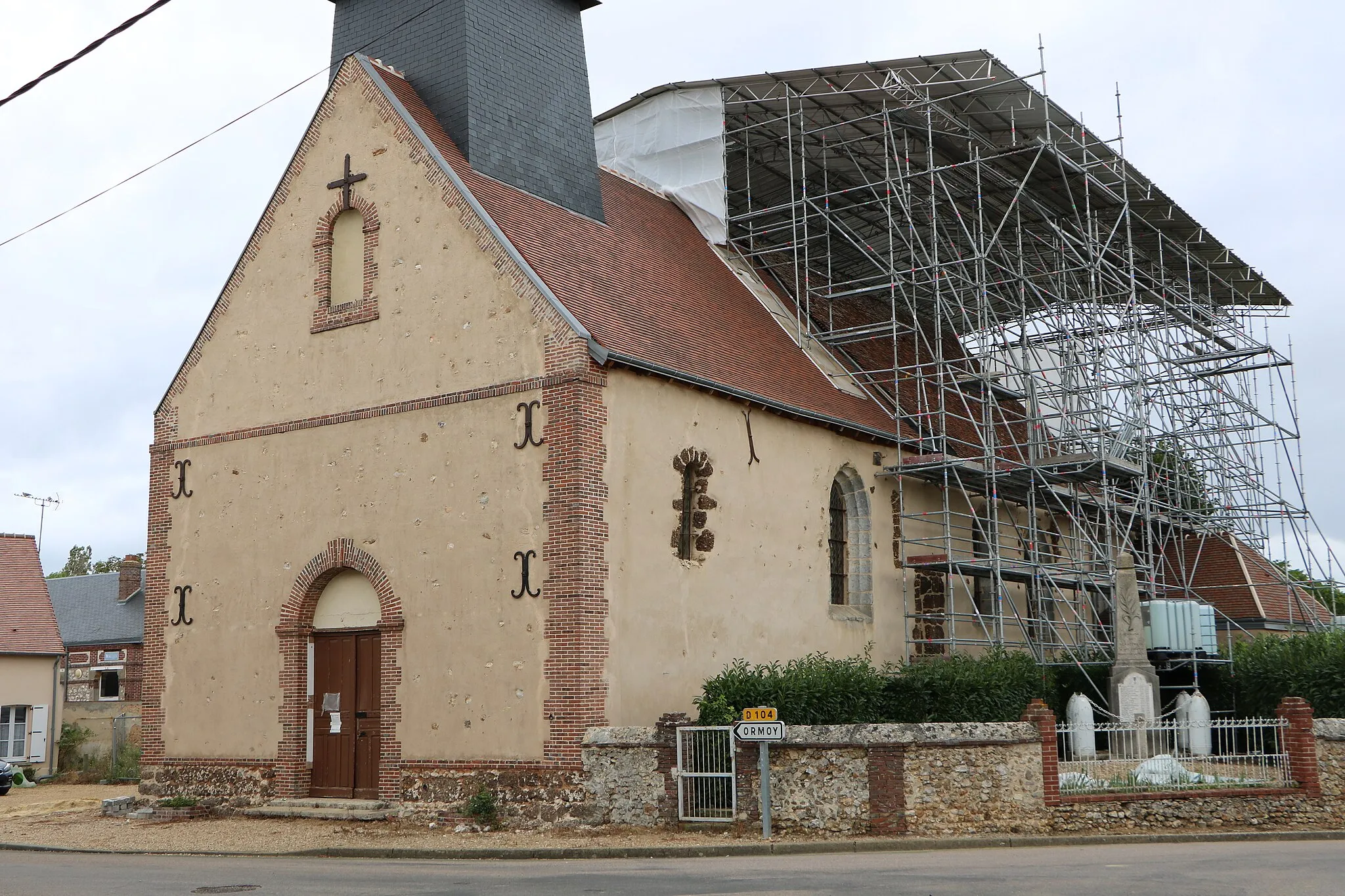 Photo showing: Serazereux - Eglise Saint-Denis