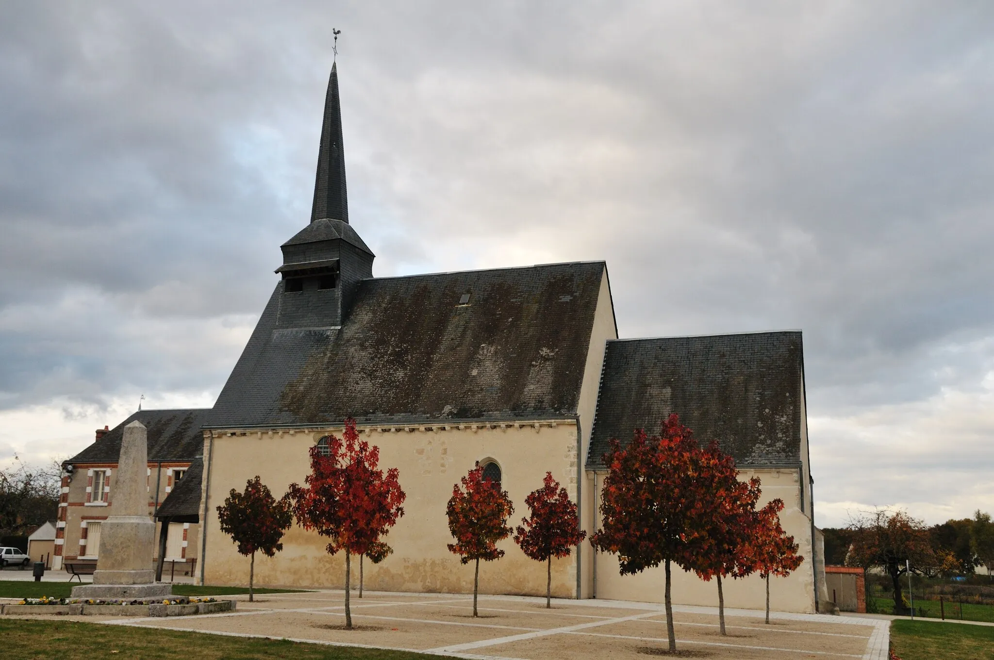 Photo showing: Église Saint-Laurian, Loreux, Loir-et-Cher, France