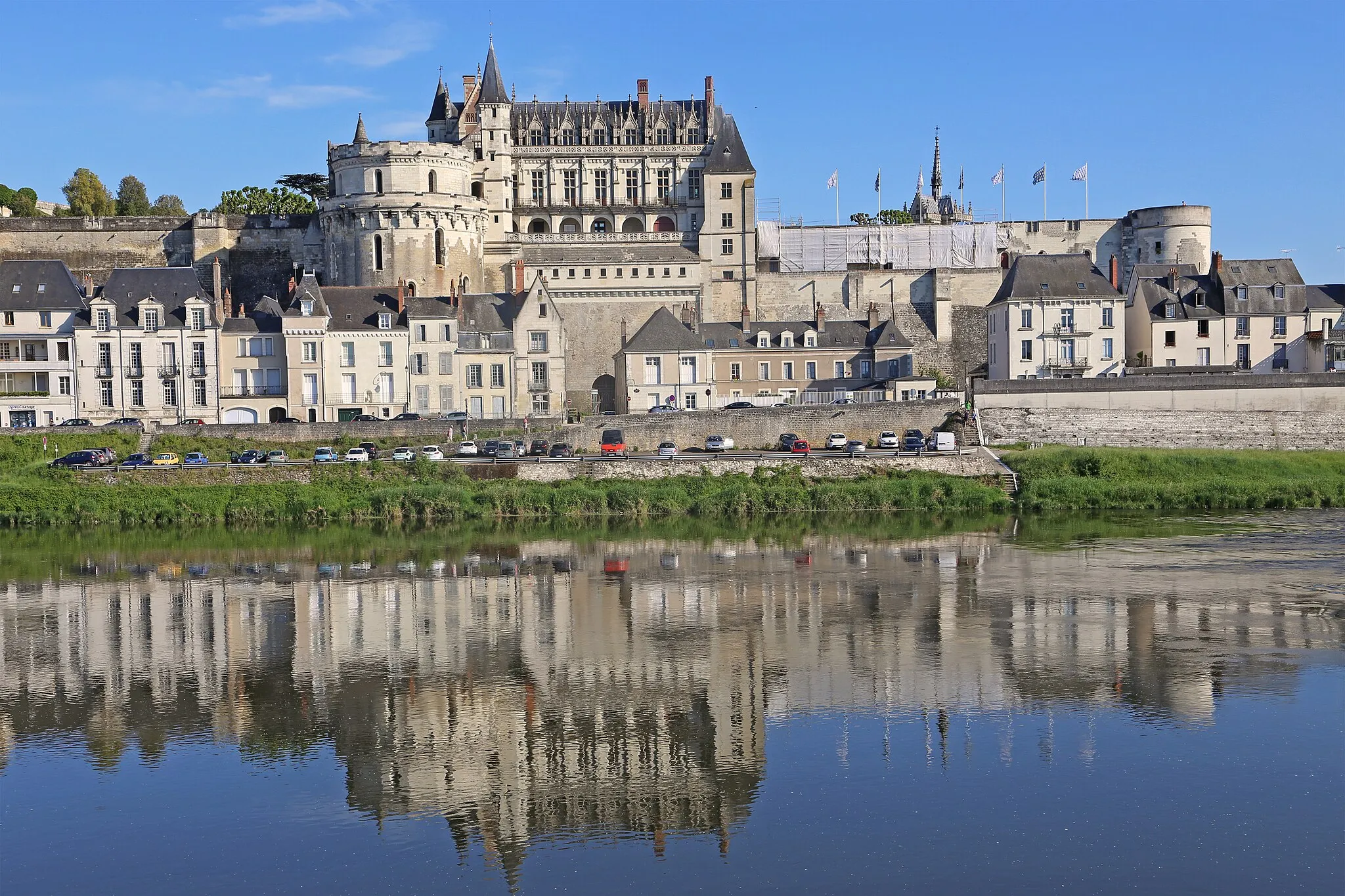 Photo showing: Die Stadt Amboise an der Loire mit der Schlossanlage aus dem 15./16. Jahrhundert.