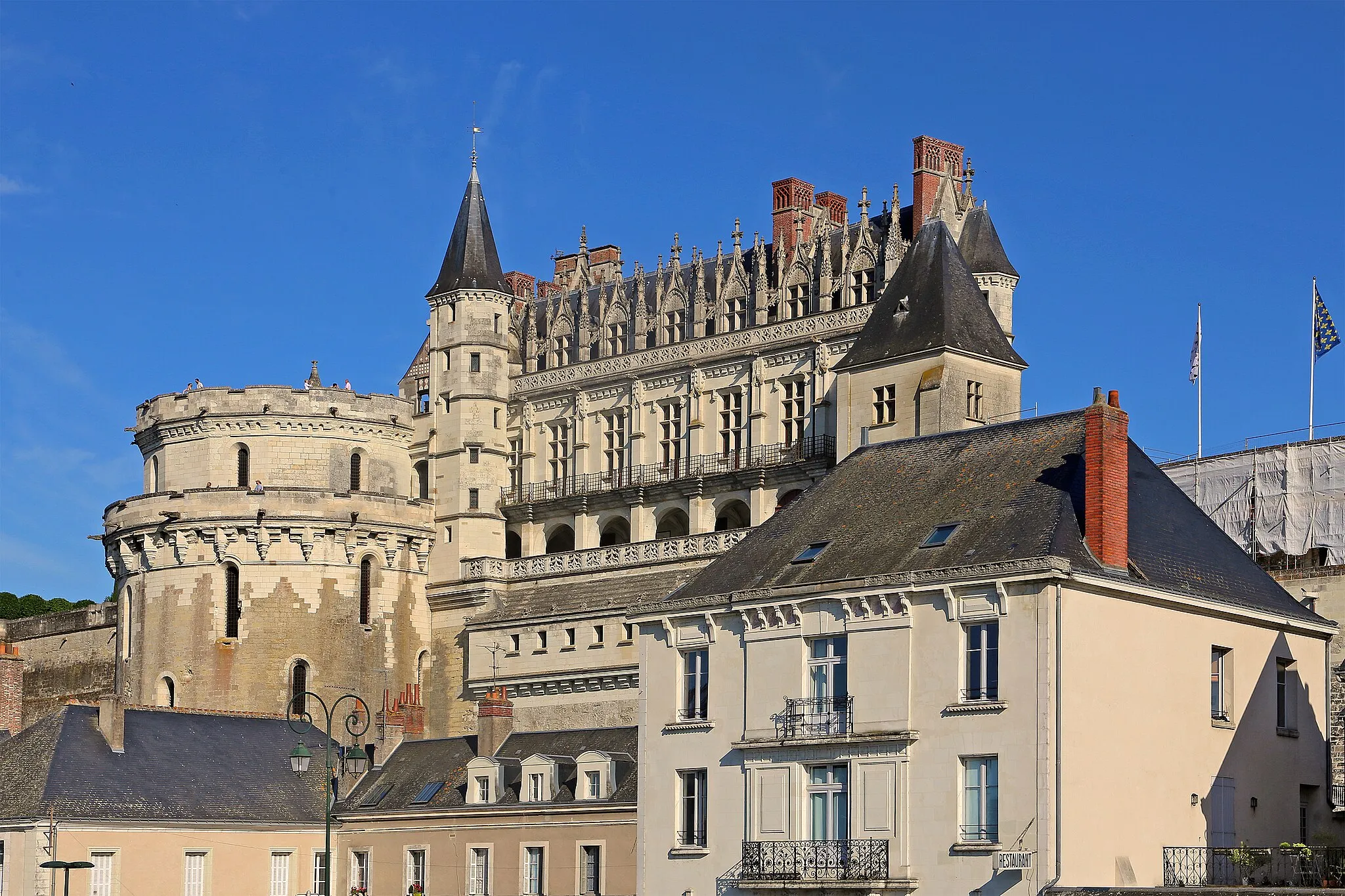 Photo showing: Ansicht der Stadt Amboise mit dem Schloss (Château d`Amboise) von der Loireseite.