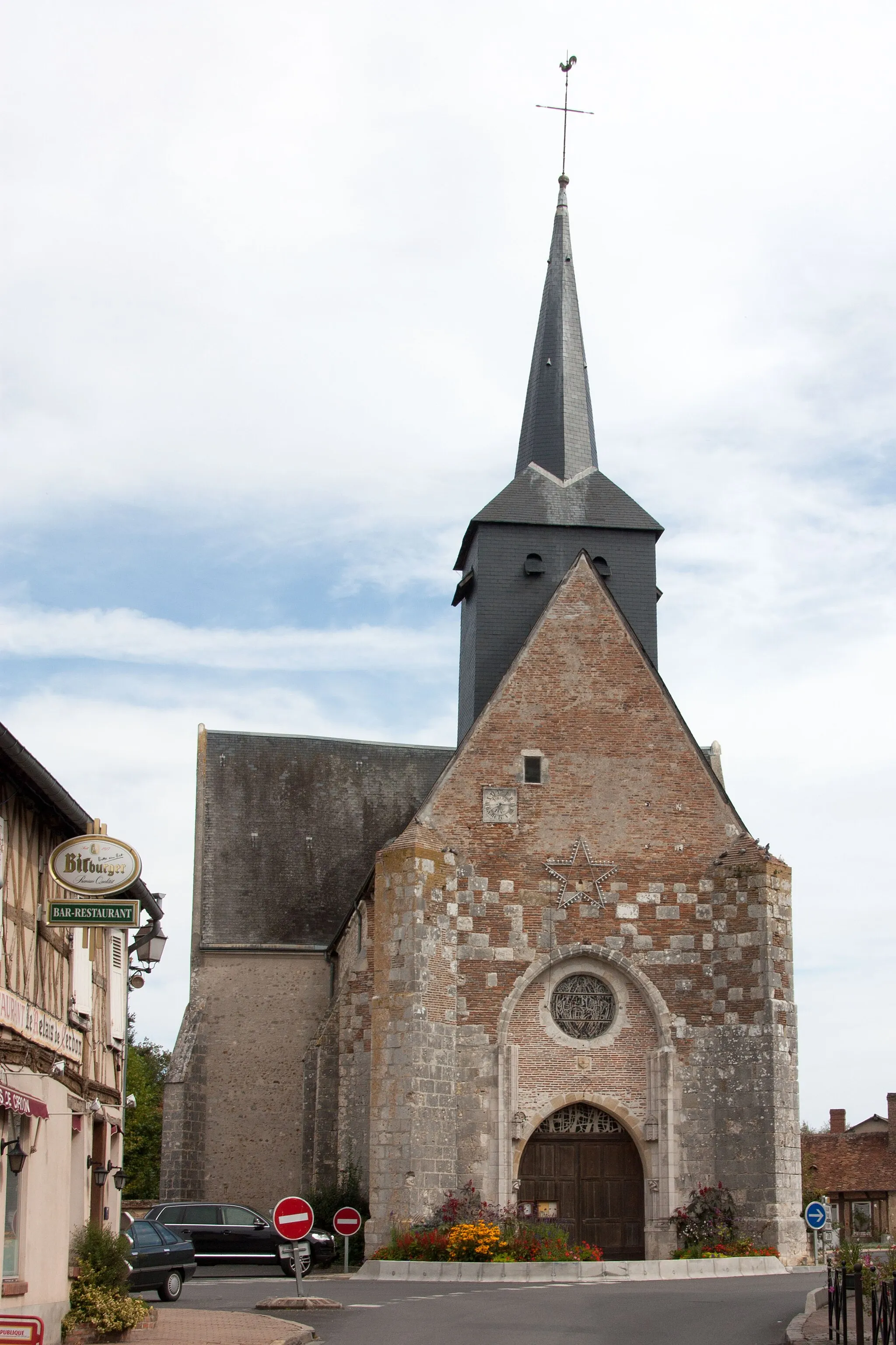 Photo showing: Église Sainte-Marguerite de Cerdon,  Cerdon,  Loiret, France.