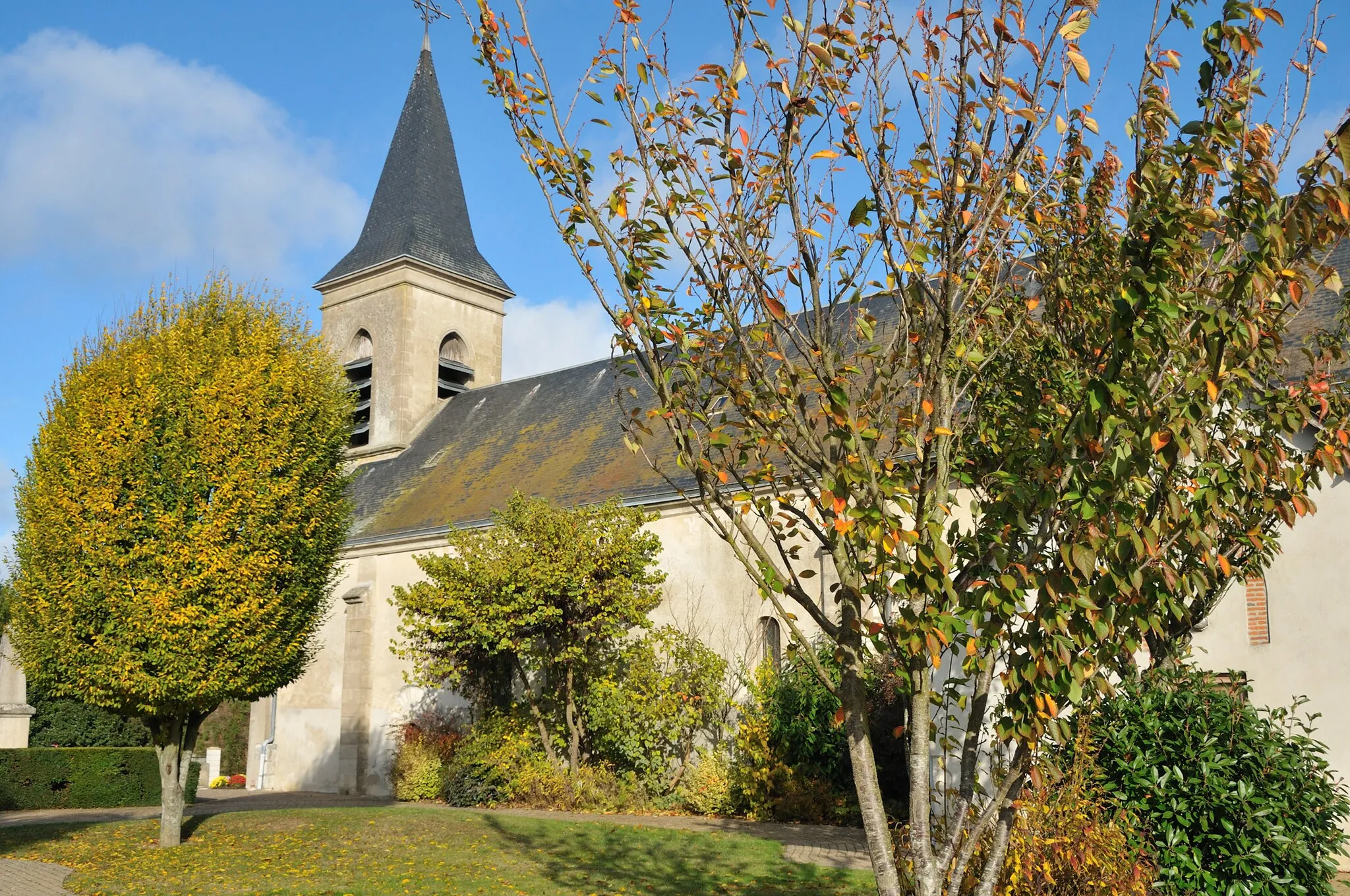 Photo showing: Église Saint-Martin, Saint-Martin-sur-Ocre, Loiret, France