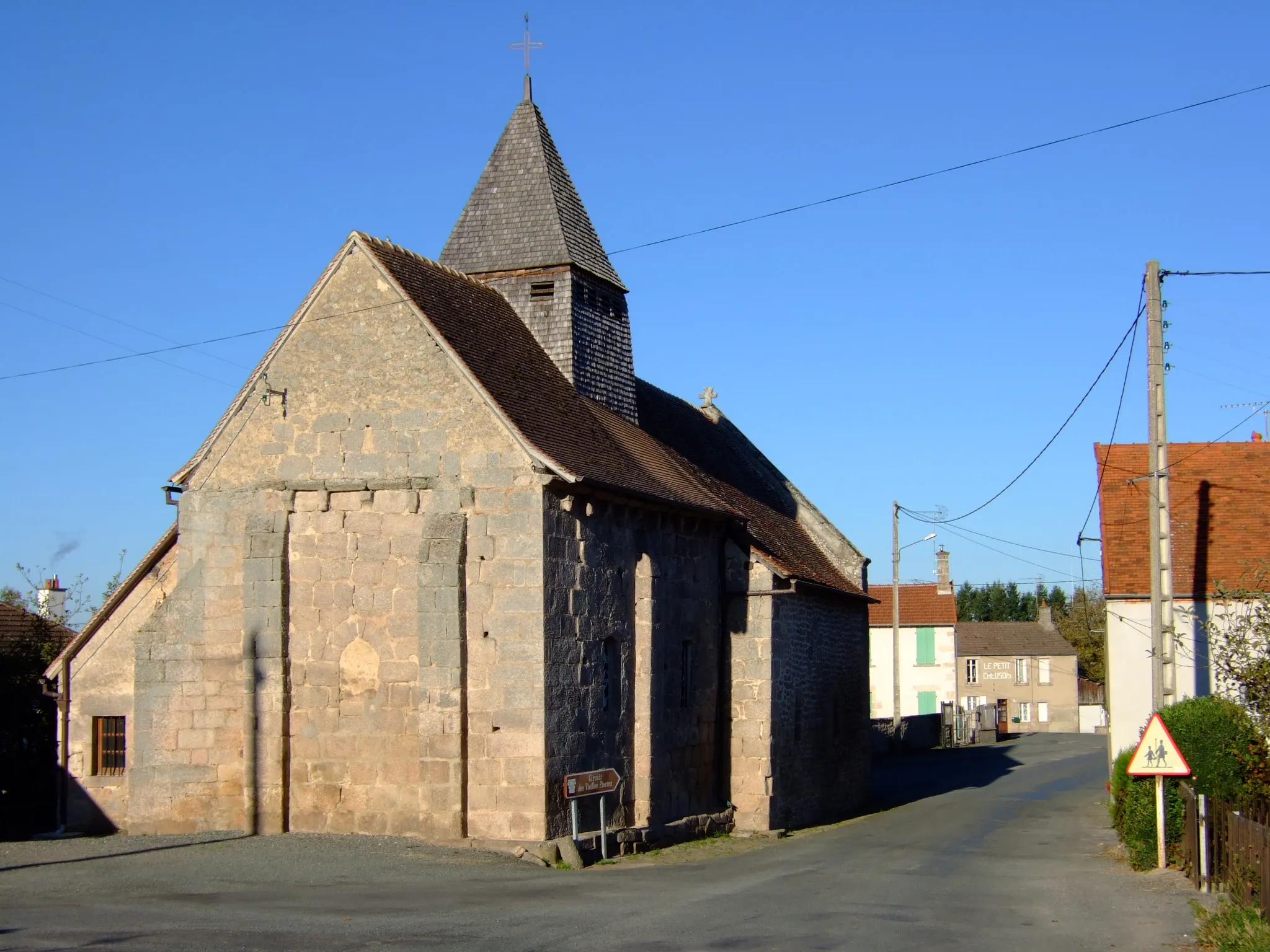 Photo showing: Le village de Saint-Sylvain-Bas-le-Roc. Photo amateur prise par moi-même