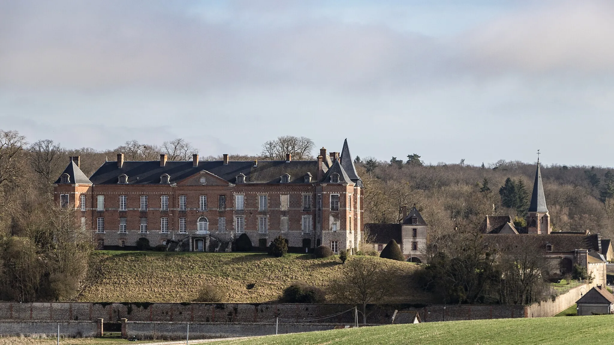 Photo showing: This building is indexed in the base Mérimée, a database of architectural heritage maintained by the French Ministry of Culture, under the reference PA27000036 .