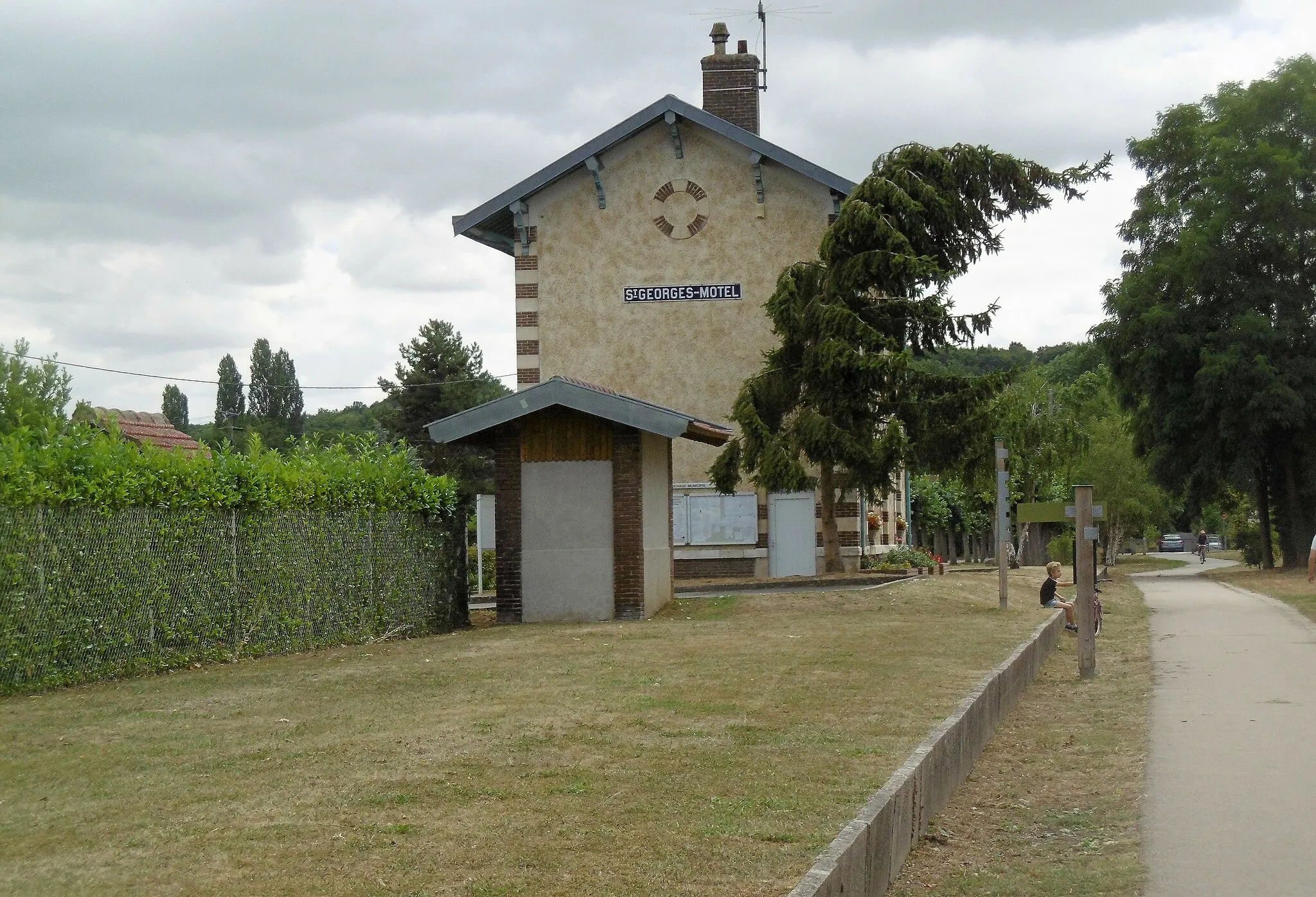 Photo showing: Voie verte de la vallée de l'Eure 8 Saint-Georges-Motel ancienne gare